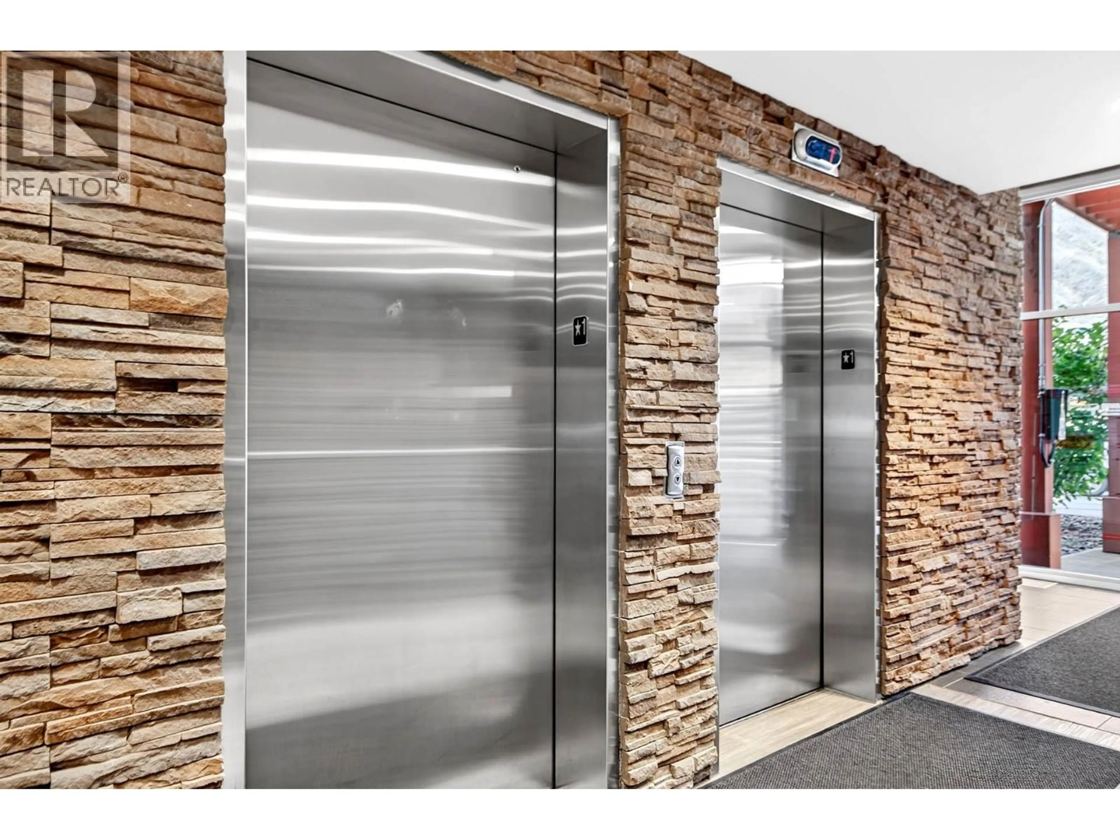 Indoor foyer for 2409 - 1030 TALASA WAY, Kamloops British Columbia V2H0C3