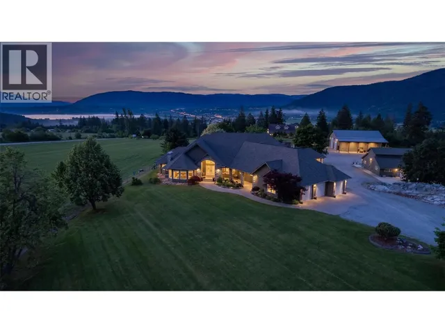 1 - 6500 15TH AVENUE SOUTHWEST, Salmon Arm 2