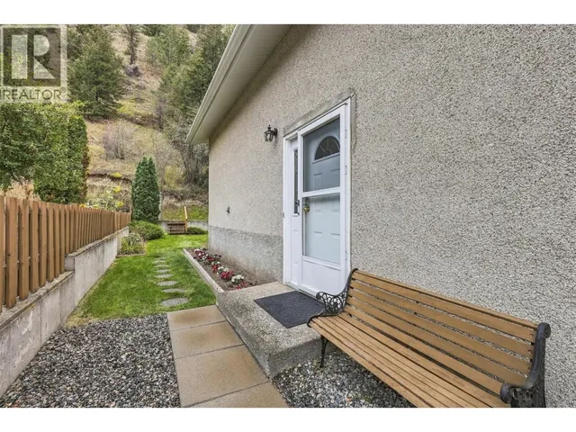 6011 DALLAS DRIVE, Kamloops 3