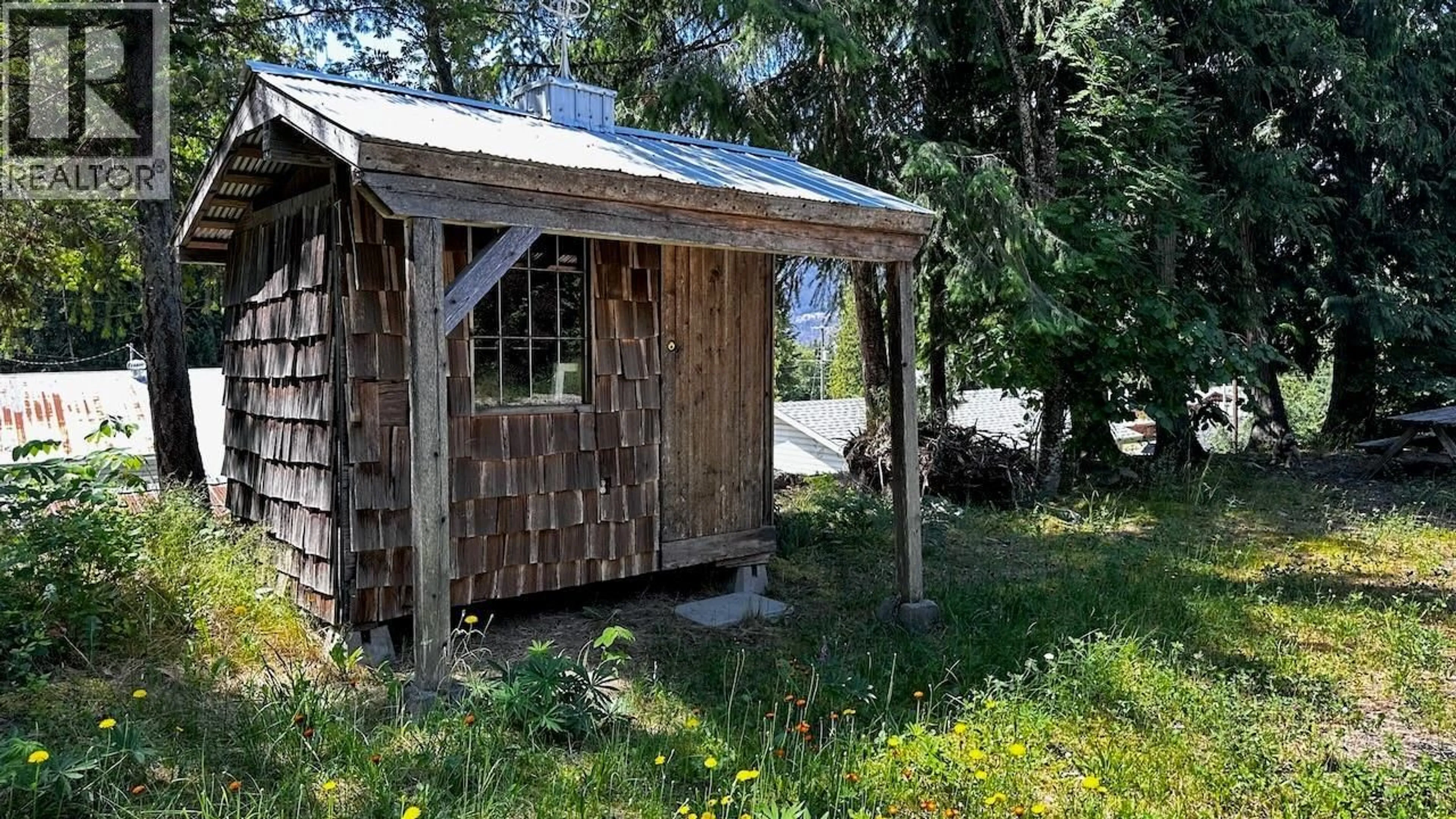 Shed for 811 VICTORIA STREET, New Denver British Columbia V0G1S0