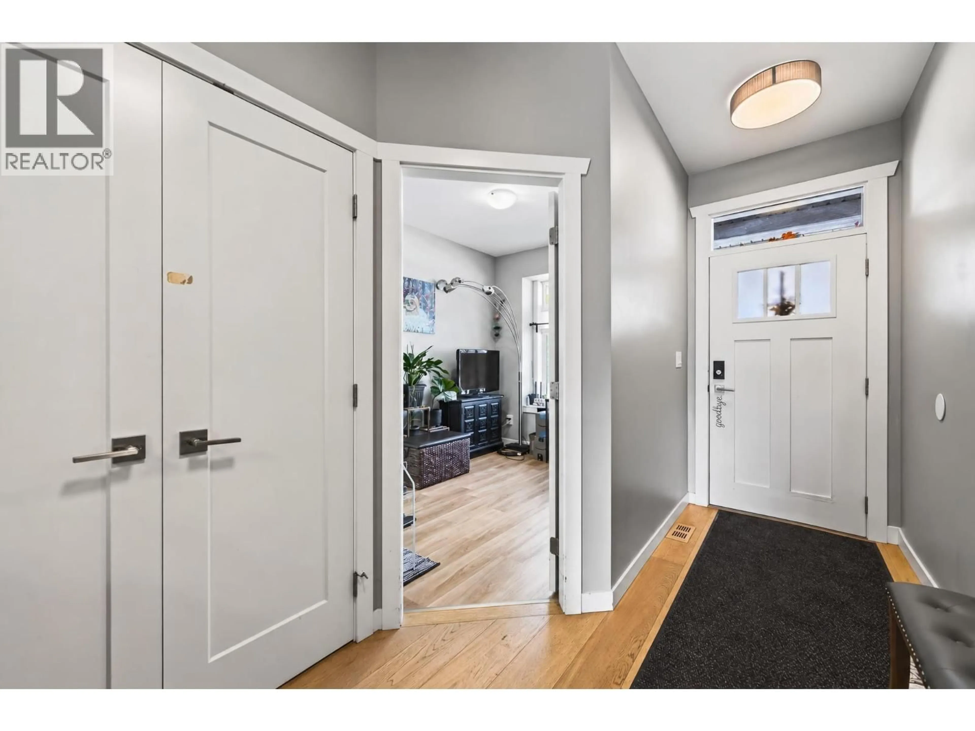 Indoor entryway for 21 - 1900 ORD ROAD, Kamloops British Columbia V2B0B6