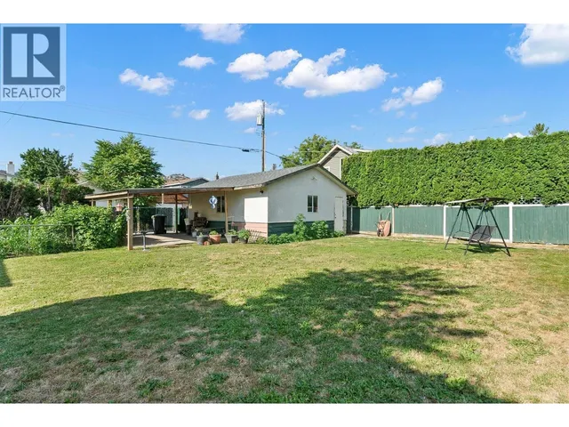 958 STOCKWELL AVENUE, Kelowna 3