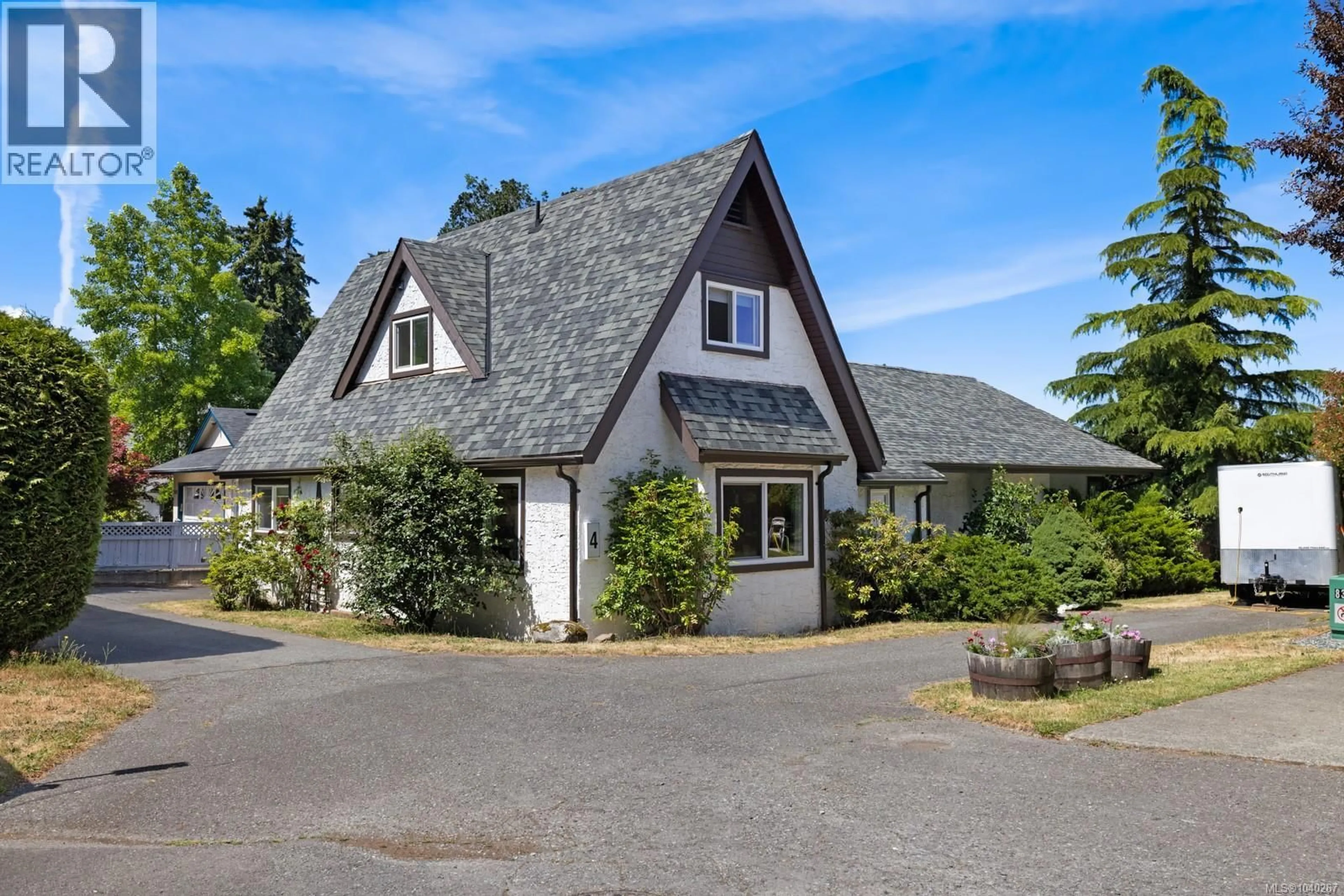 A pic from outside/outdoor area/front of a property/back of a property/a pic from drone, street for 4 - 5367 MILLER ROAD, Duncan British Columbia V9L6R2
