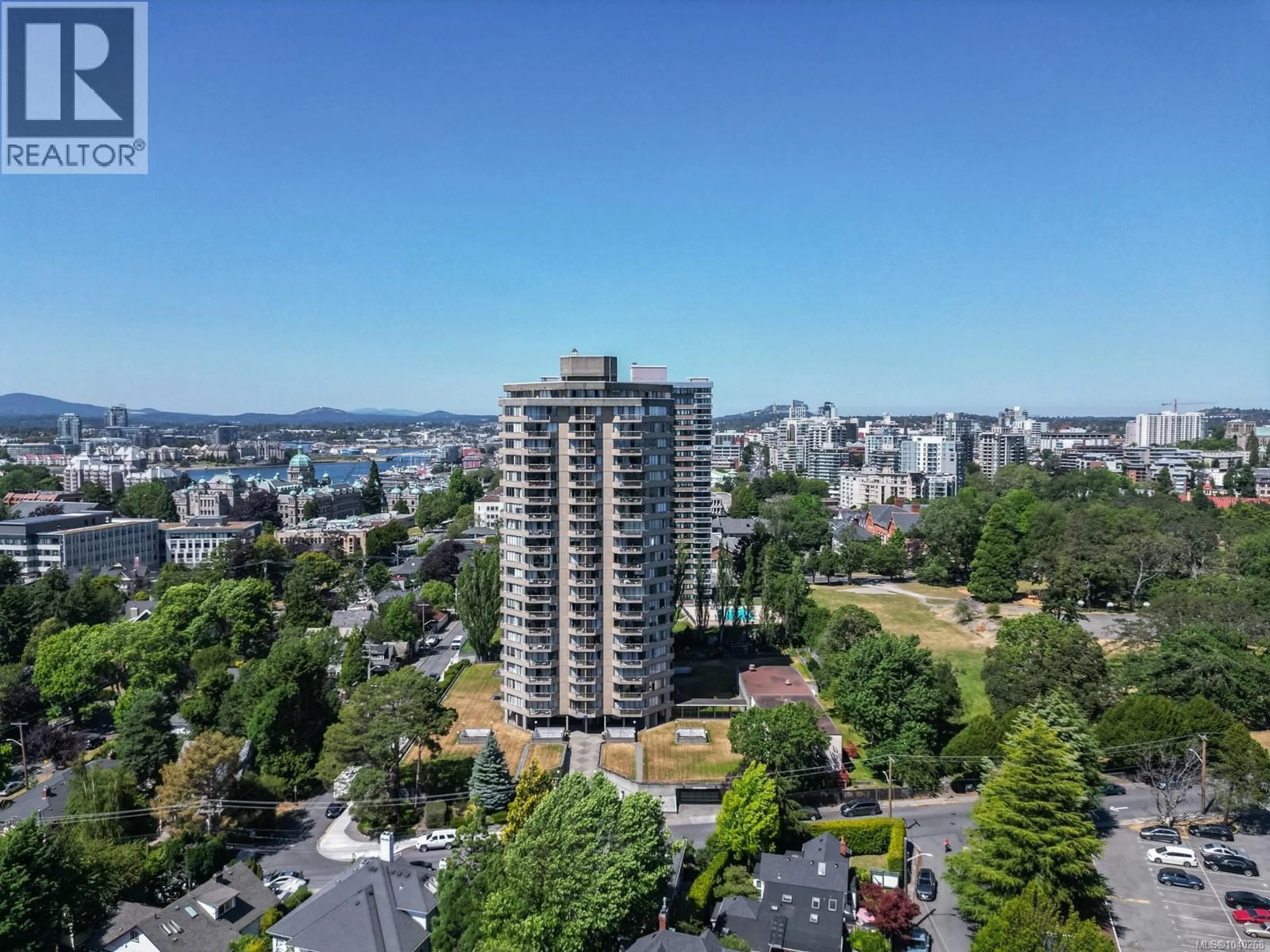 A pic from outside/outdoor area/front of a property/back of a property/a pic from drone, city buildings view from balcony for 910 - 620 TORONTO STREET, Victoria British Columbia V8V1P7