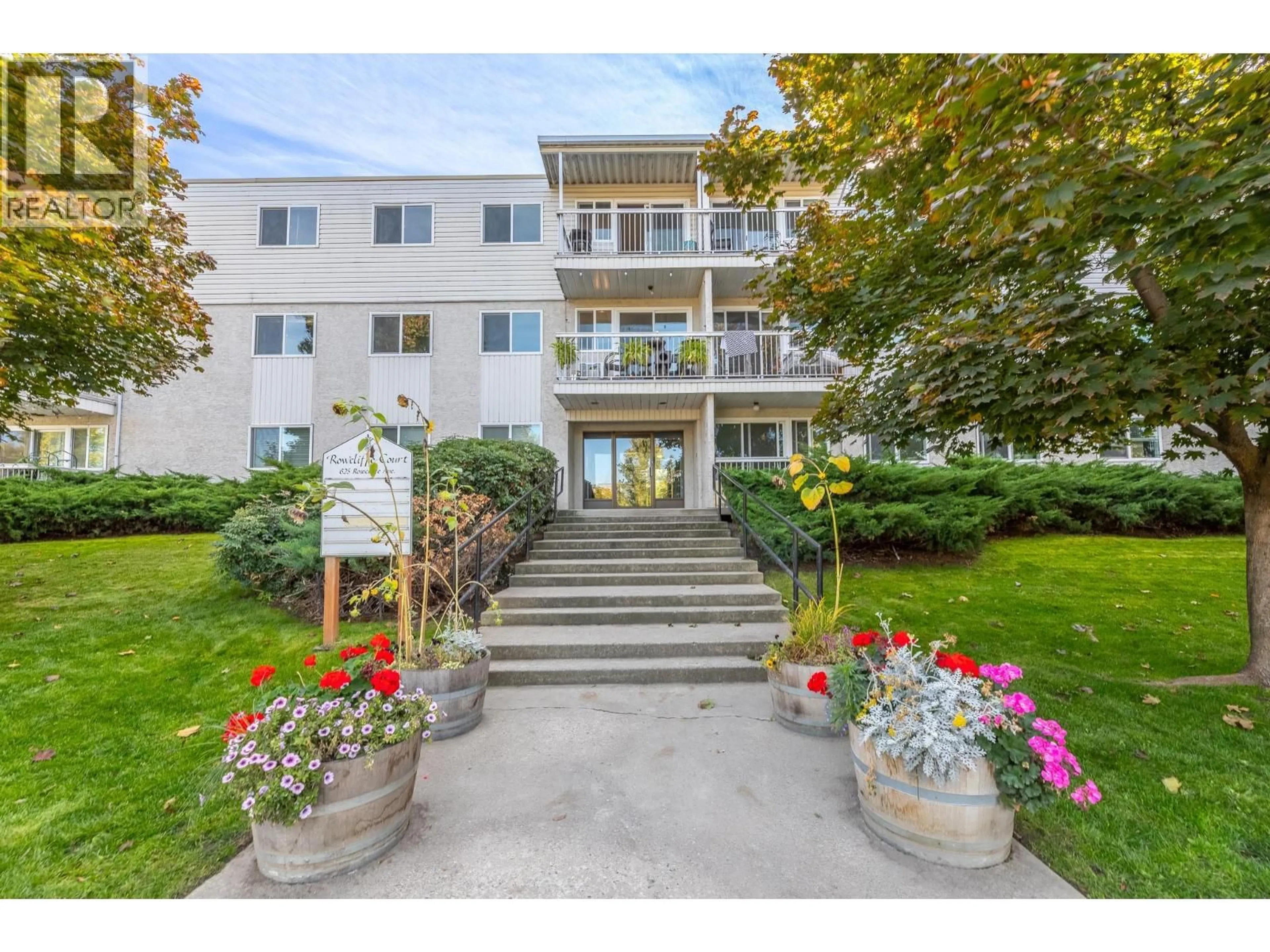 Unknown for 305 - 625 ROWCLIFFE AVENUE, Kelowna British Columbia V1Y5Y8