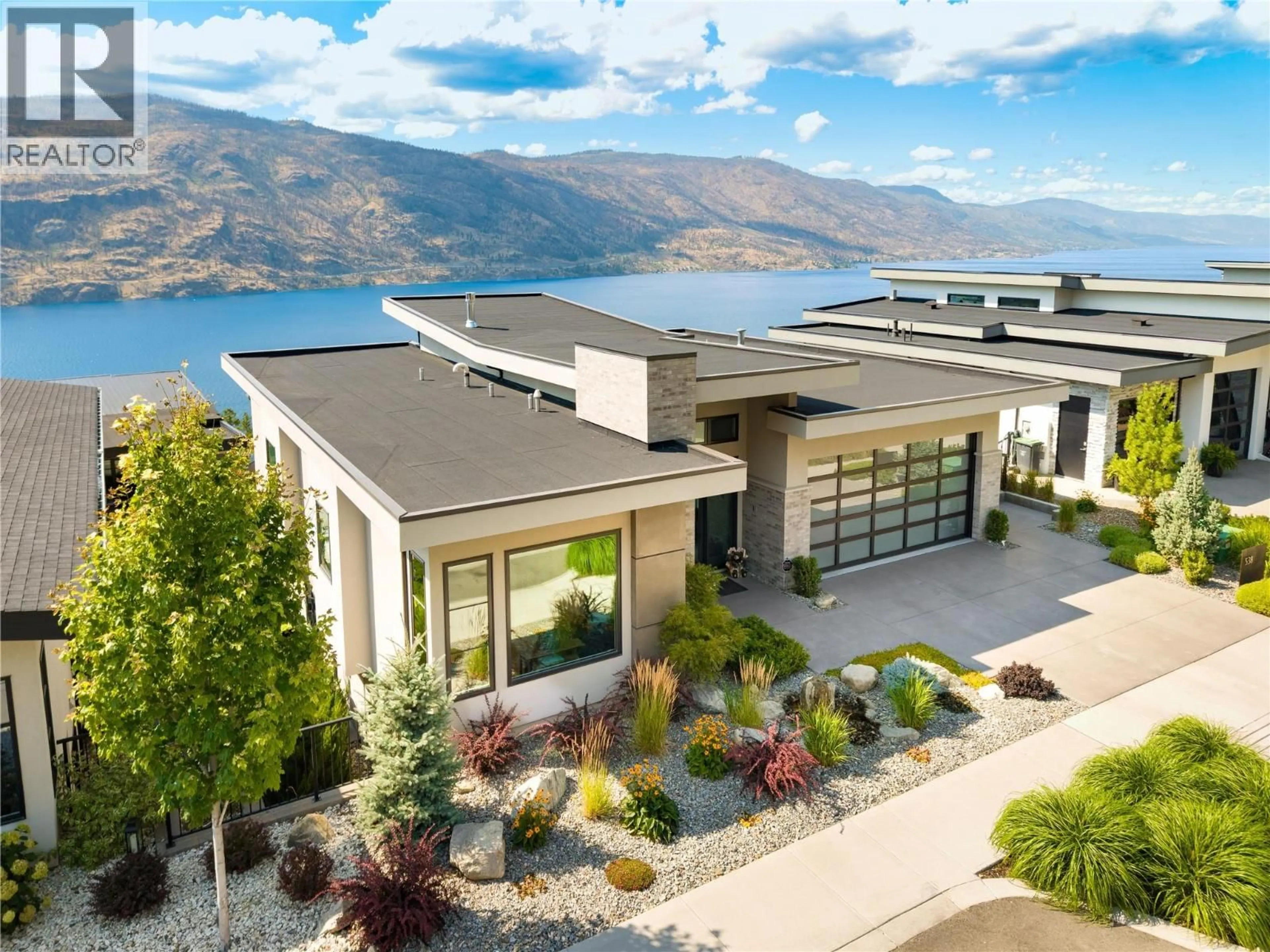 Home with vinyl exterior material, mountain view for 538 CLIFTON COURT, Kelowna British Columbia V1V0B7