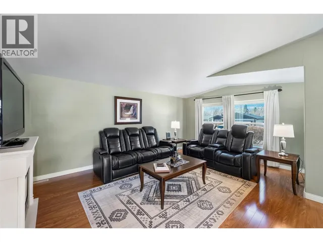 73 - 8300 GALLAGHER LAKE FRONTAGE ROAD, Oliver 3
