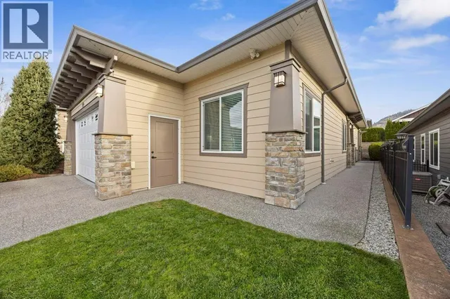 2085 CLOVER DRIVE, Westbank 5