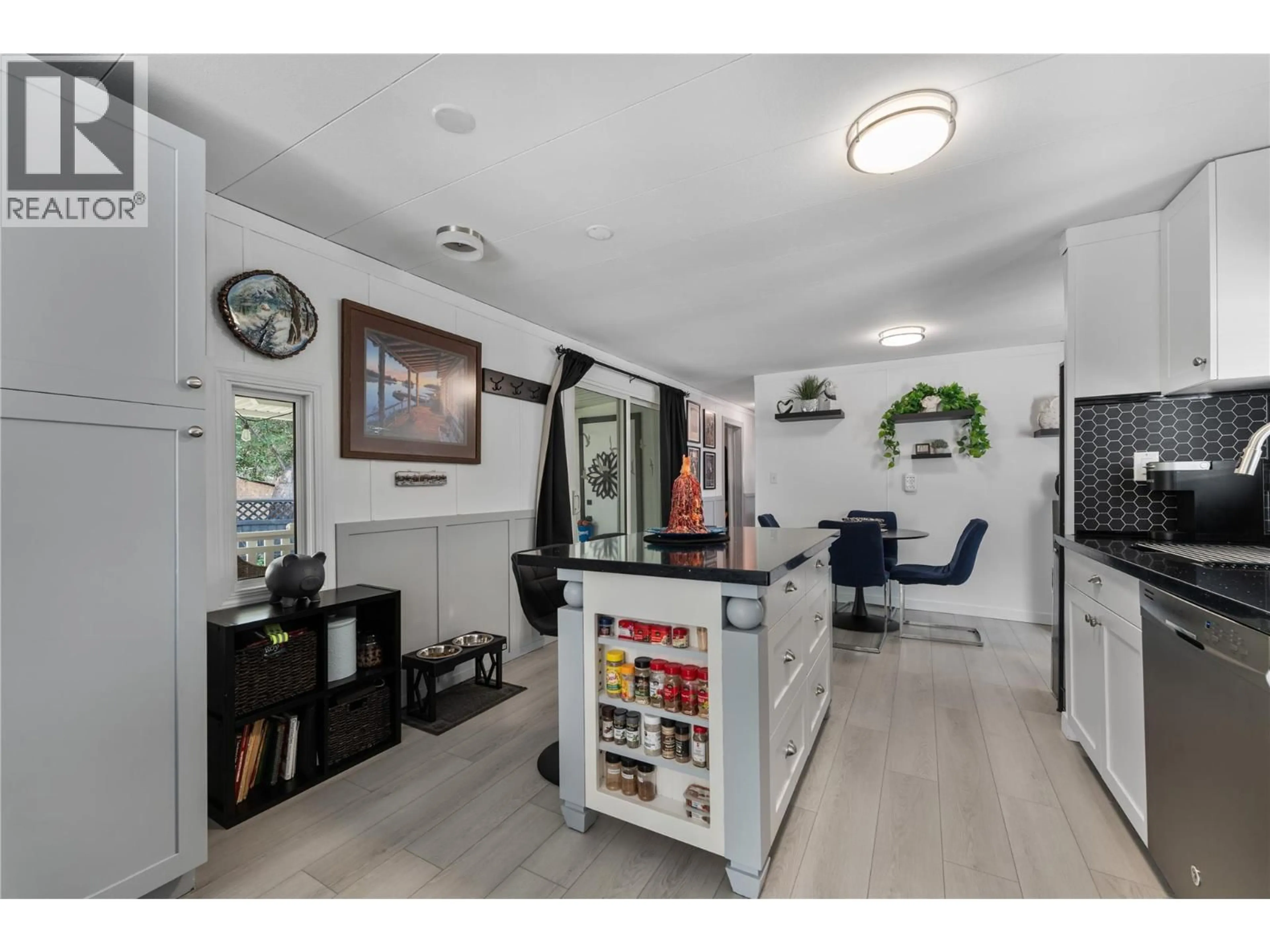 Open concept kitchen, unknown for 85 - 1999 97 HIGHWAY SOUTH, West Kelowna British Columbia V1Z1B2