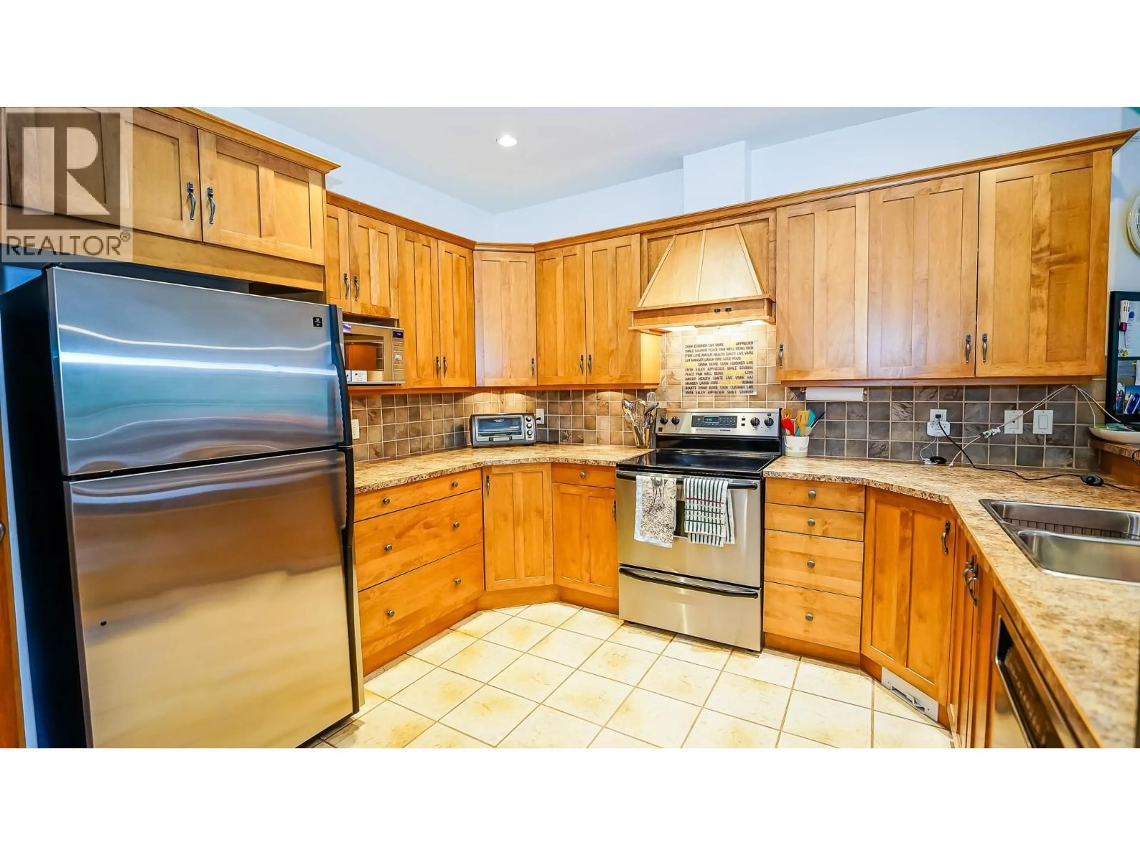 Standard kitchen, ceramic/tile floor for 104 - 1391 10 AVENUE NORTHEAST, Salmon Arm British Columbia V1E3K9
