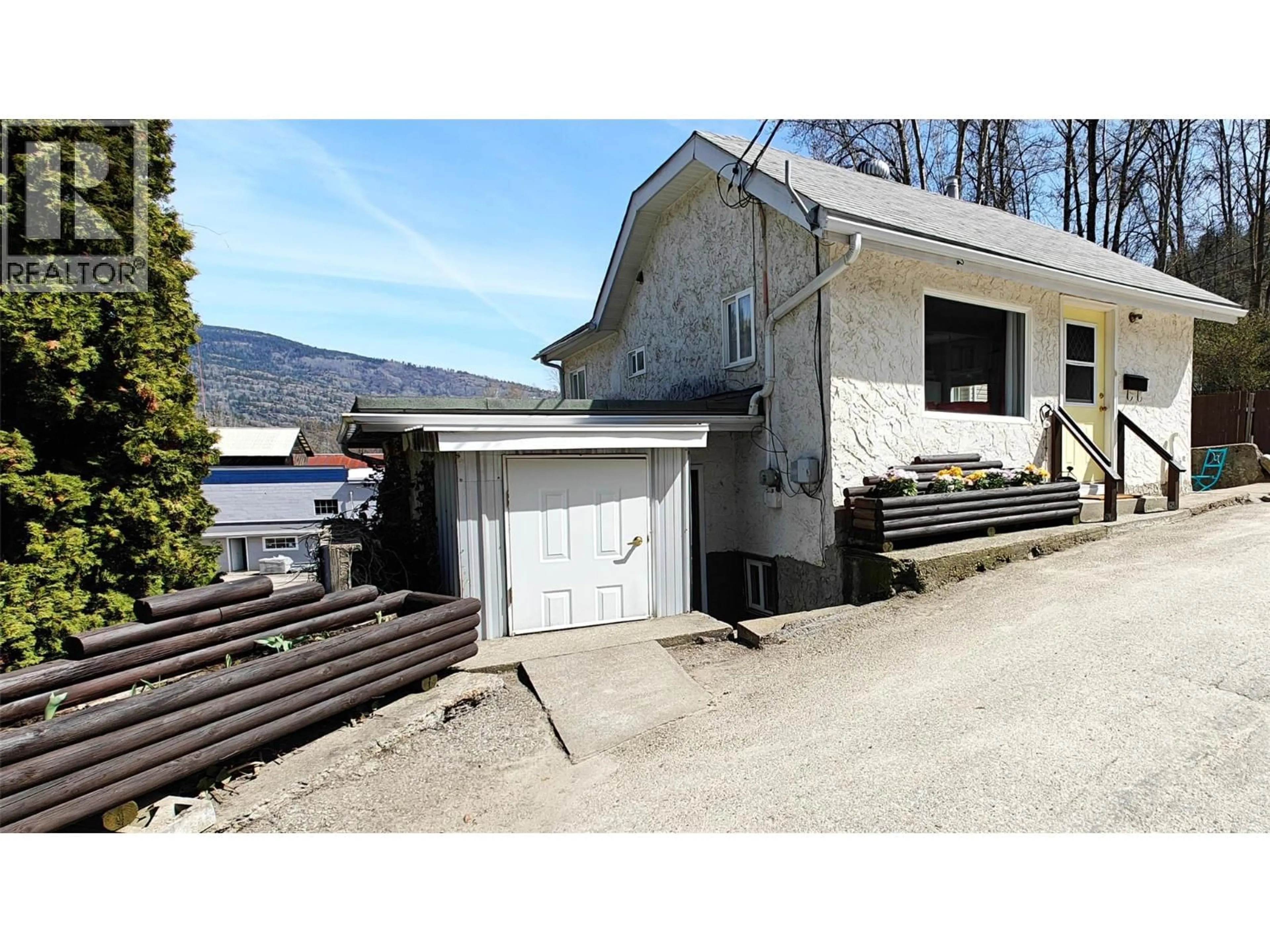 Unknown for 521 TURNER STREET, Warfield British Columbia V1R2P6
