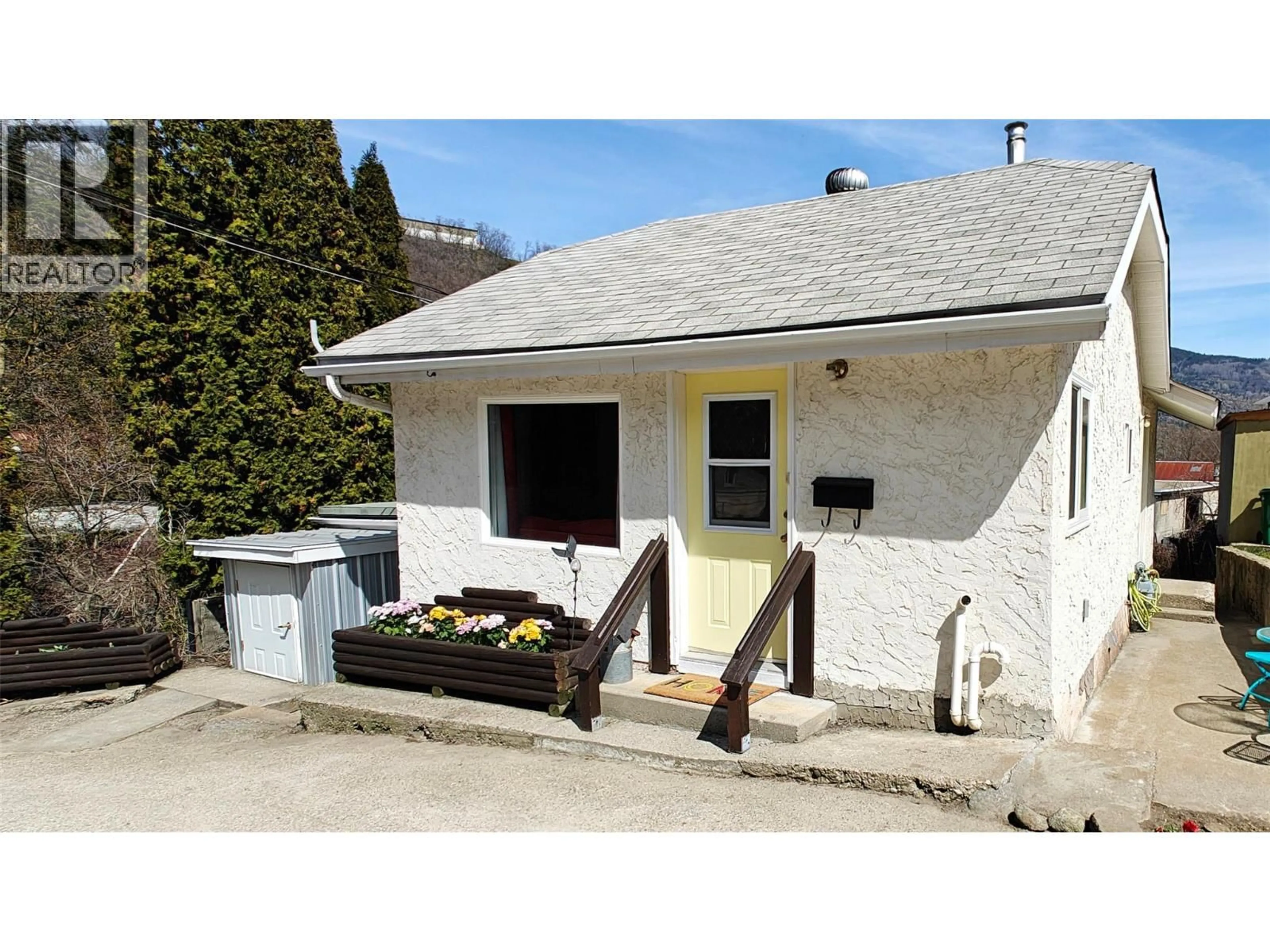Unknown for 521 TURNER STREET, Warfield British Columbia V1R2P6