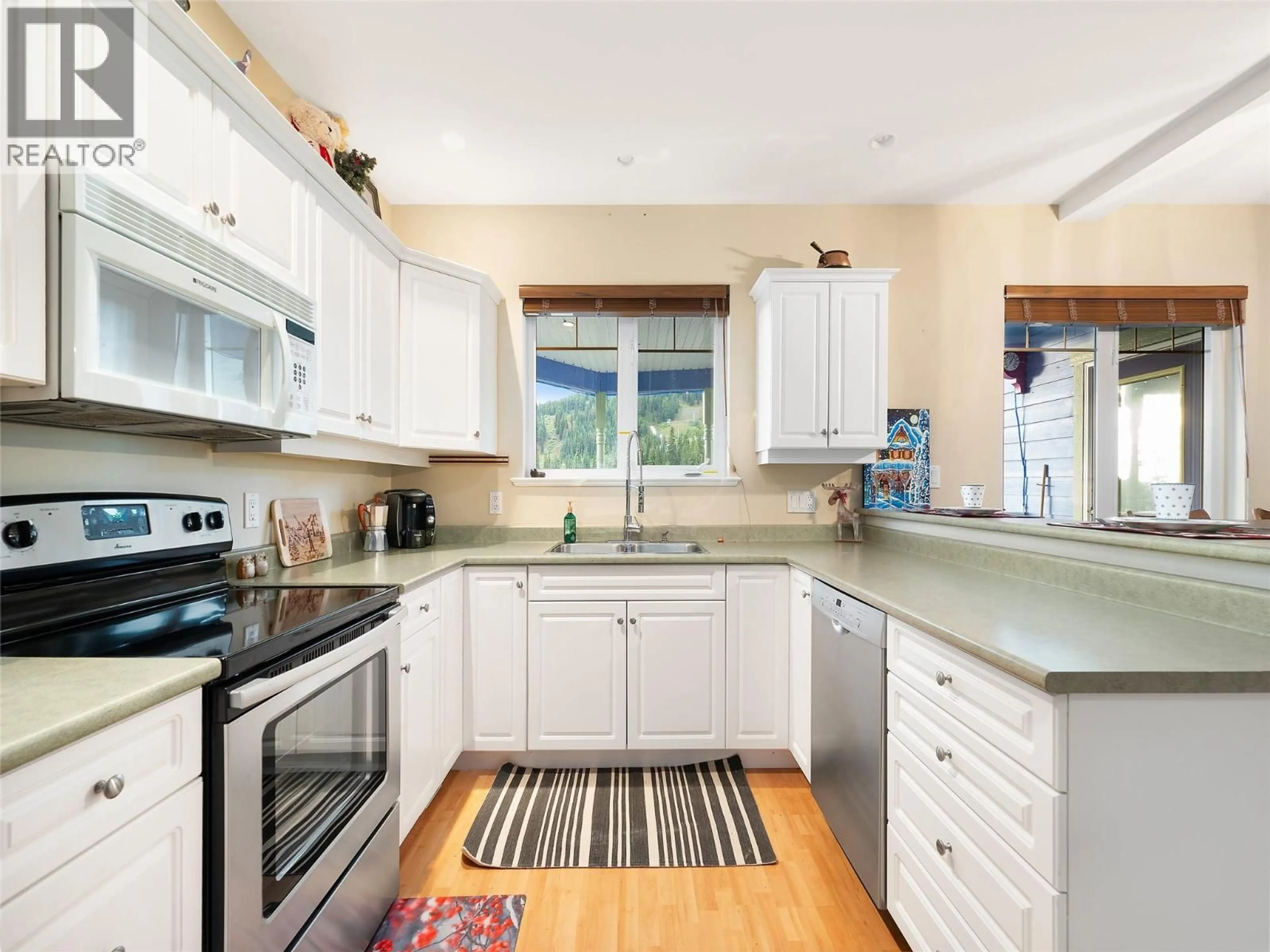 Open concept kitchen, ceramic/tile floor for 2 - 415 SILVER QUEEN ROAD, Silver Star British Columbia V1B3M1