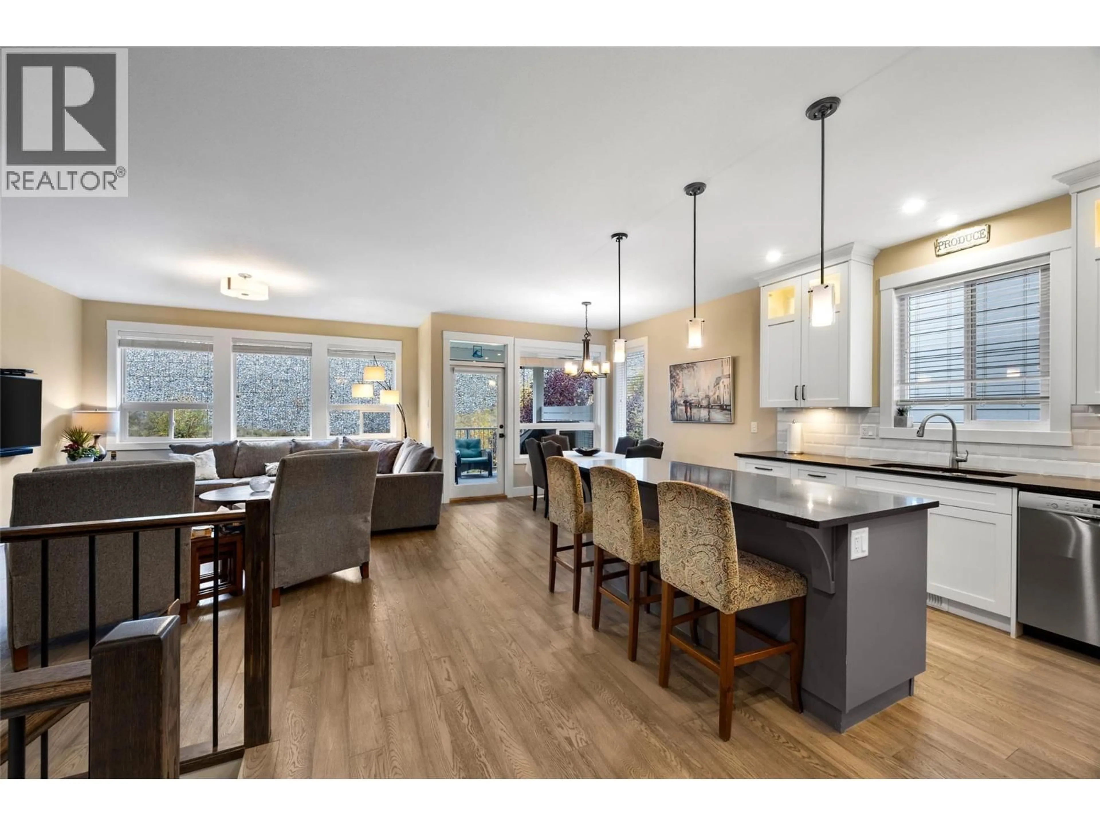 Open concept kitchen, wood/laminate floor for 1538 EMERALD DRIVE, Kamloops British Columbia V2E0C1