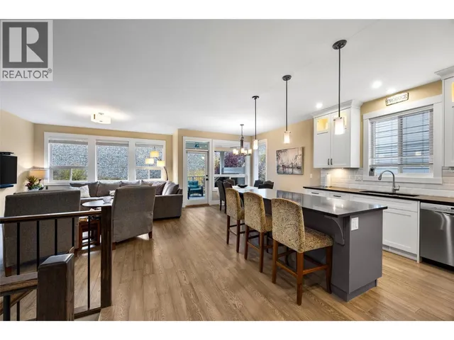 1538 EMERALD DRIVE, Kamloops 3