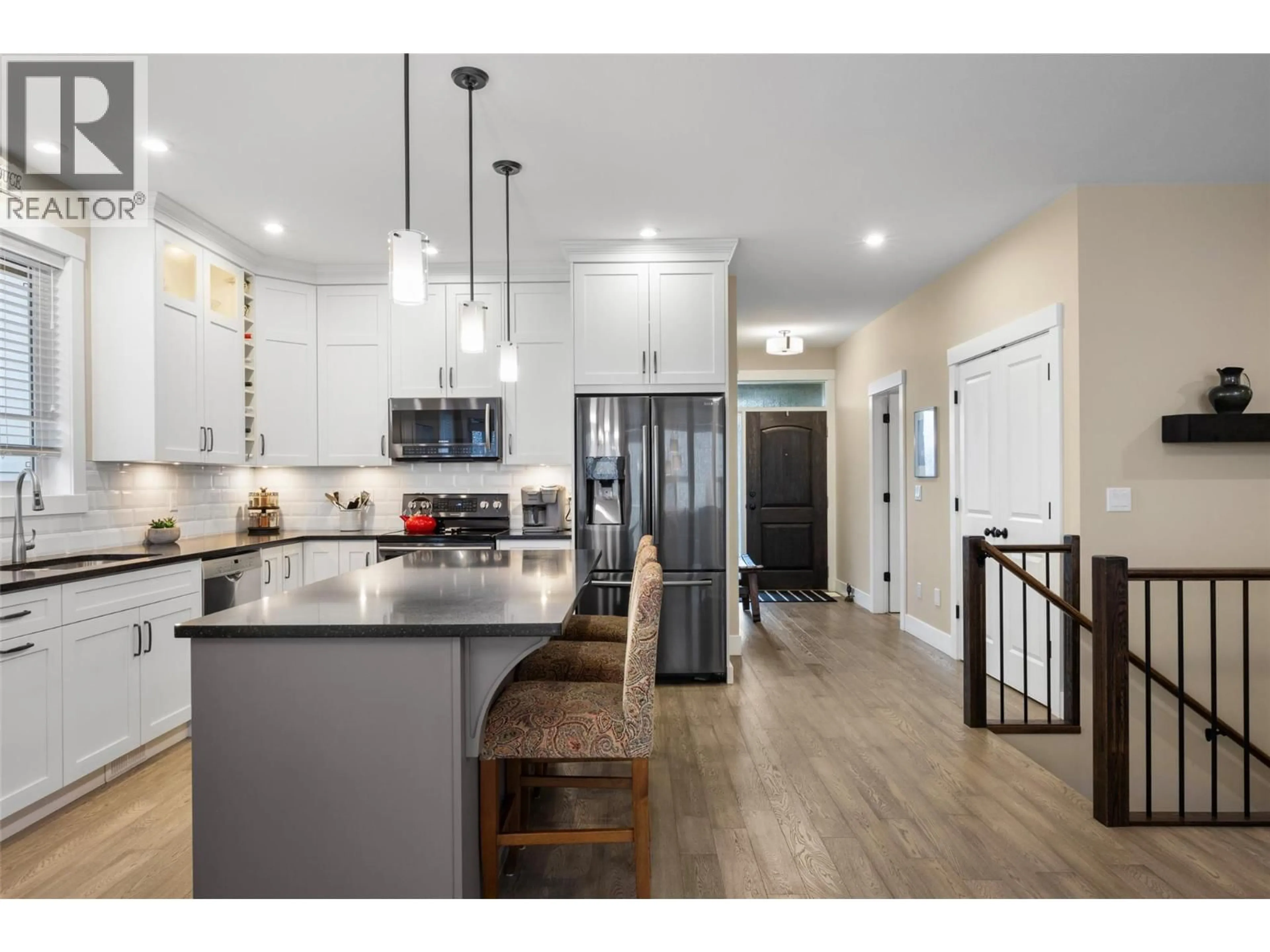 Open concept kitchen, unknown for 1538 EMERALD DRIVE, Kamloops British Columbia V2E0C1