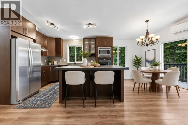10824 WESTSHORE ROAD, Vernon 5