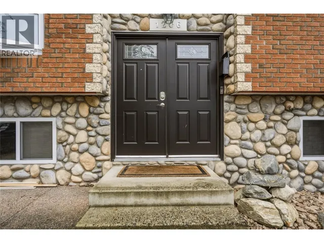1206 39B AVENUE, Vernon 2