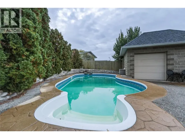 1206 39B AVENUE, Vernon 3