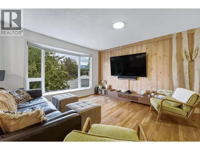 1206 39B AVENUE, Vernon 4