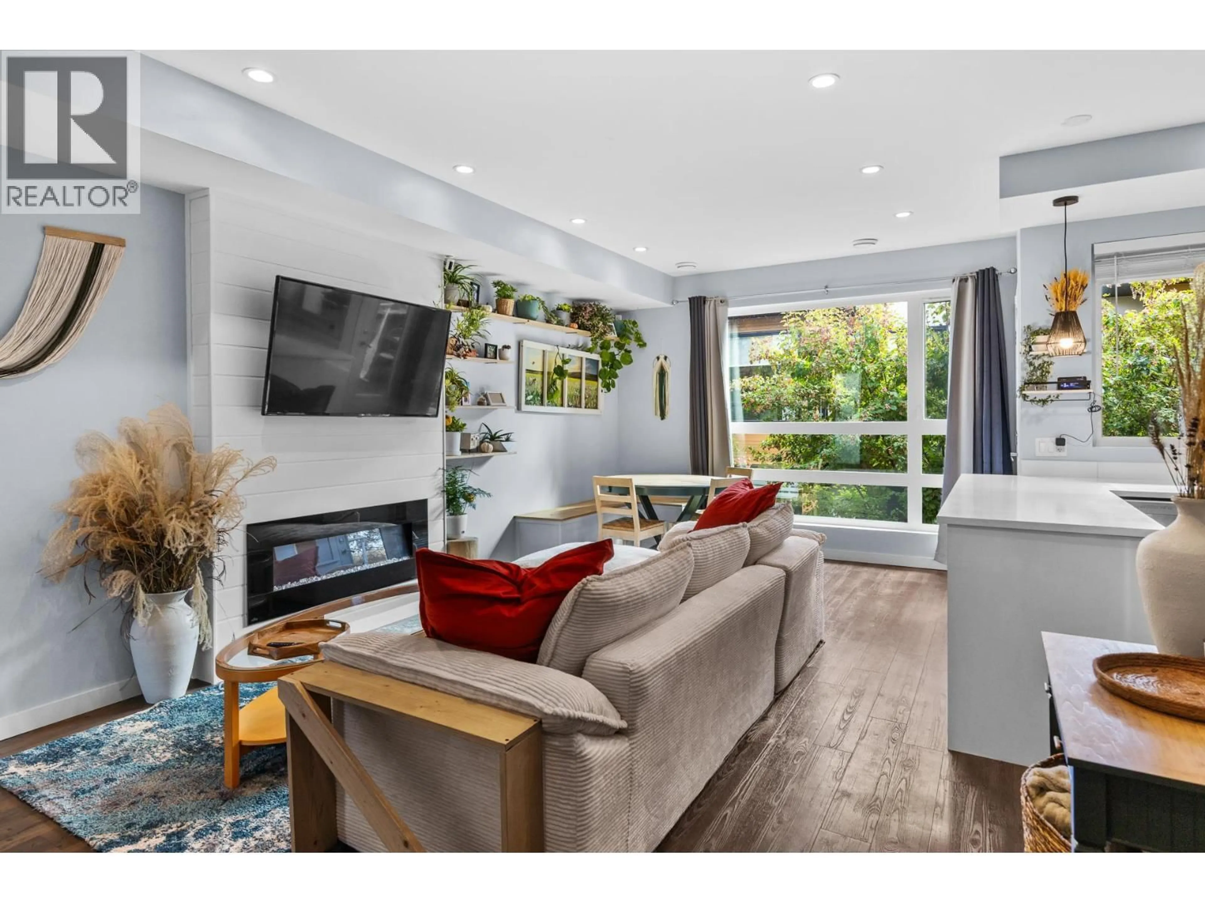 Living room with furniture, unknown for 30 - 1818 PEAK POINT COURT, West Kelowna British Columbia V1Z4B4
