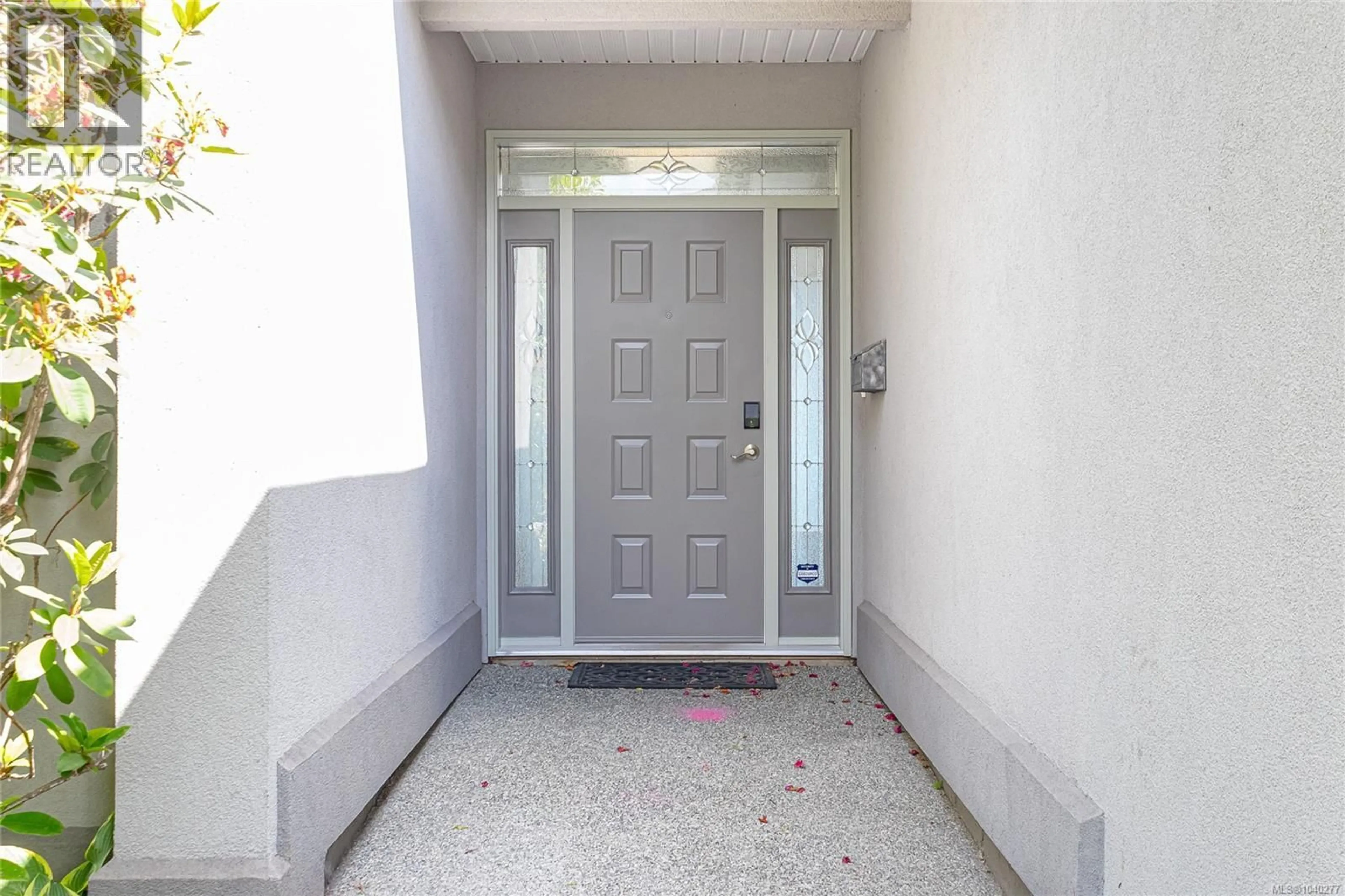 Indoor entryway for 6486 PEREGRINE ROAD, Nanaimo British Columbia V9V1V5