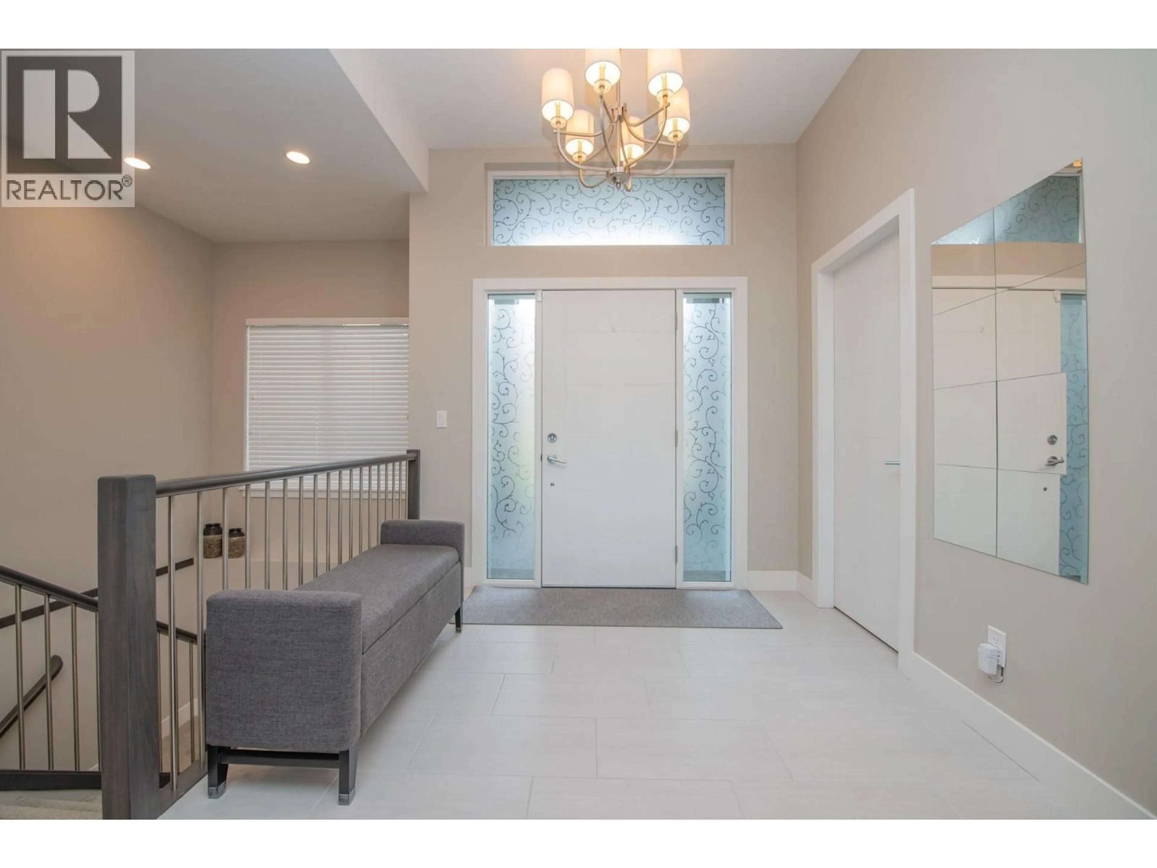 Indoor entryway for 964 MT IDA DRIVE, Vernon British Columbia V1B4C3