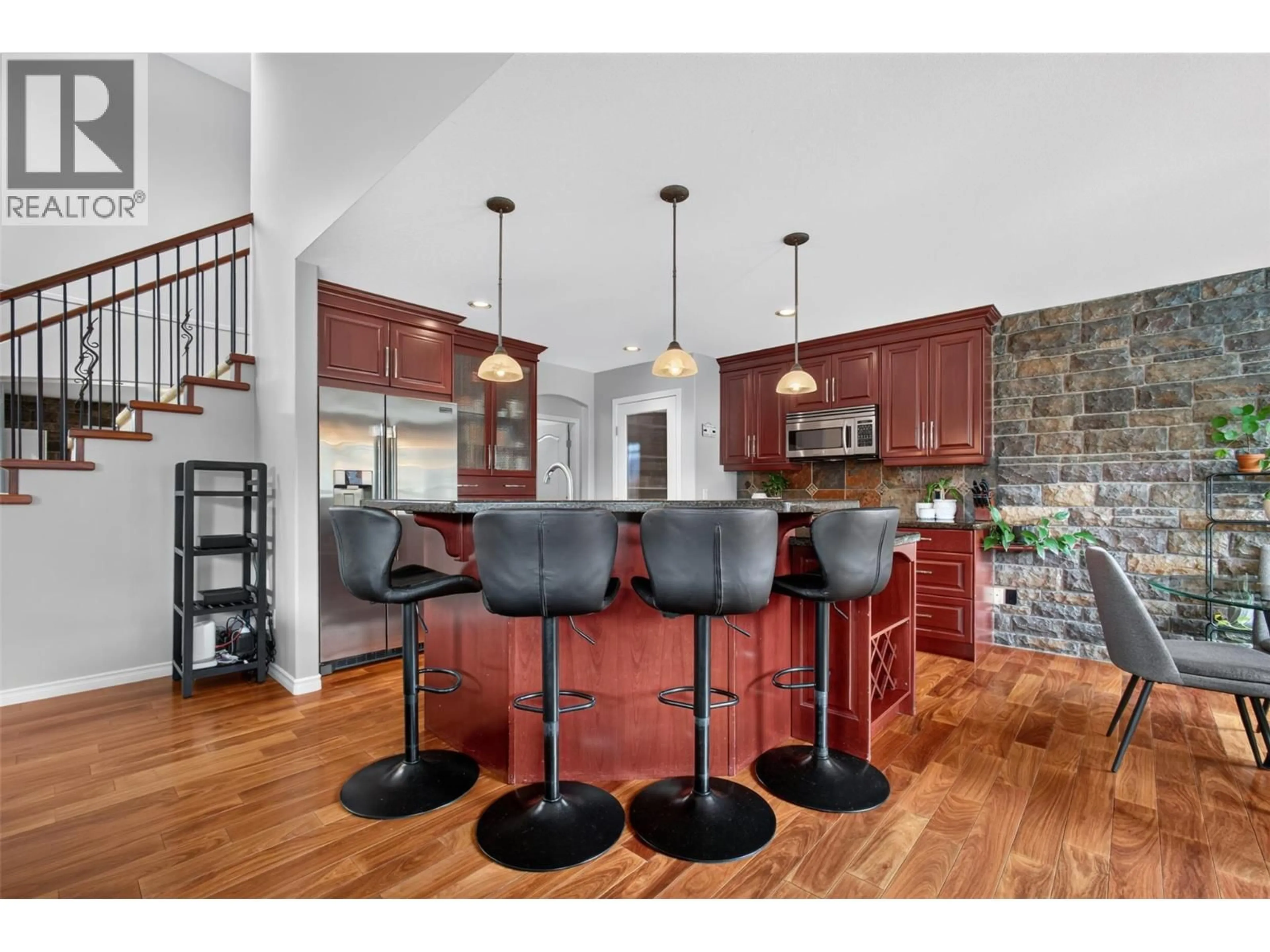 Open concept kitchen, unknown for 2512 SELKIRK DRIVE, Kelowna British Columbia V1V2V6