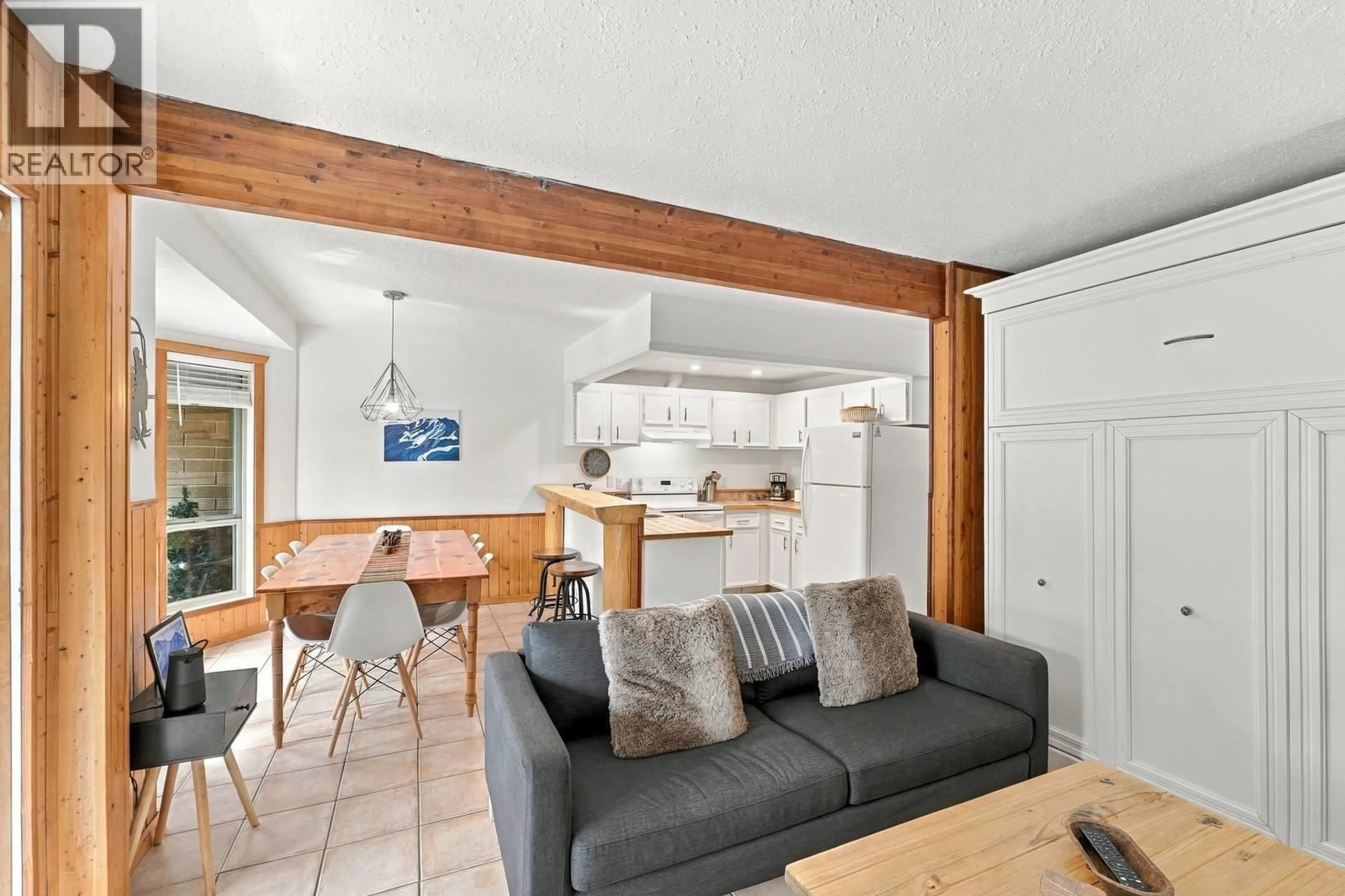 Open concept kitchen, unknown for 805 - 225 CLEARVIEW ROAD, Penticton British Columbia V0X1K0