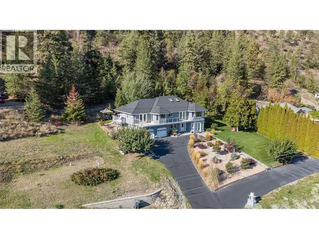 10804 GIANTS HEAD ROAD, Summerland 2