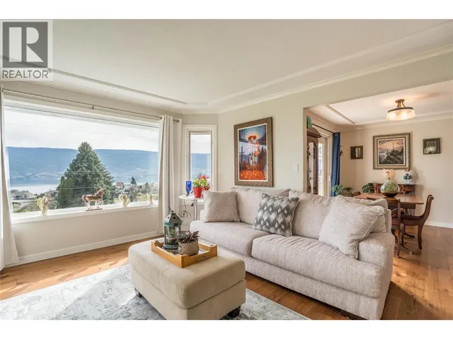 10804 GIANTS HEAD ROAD, Summerland 5