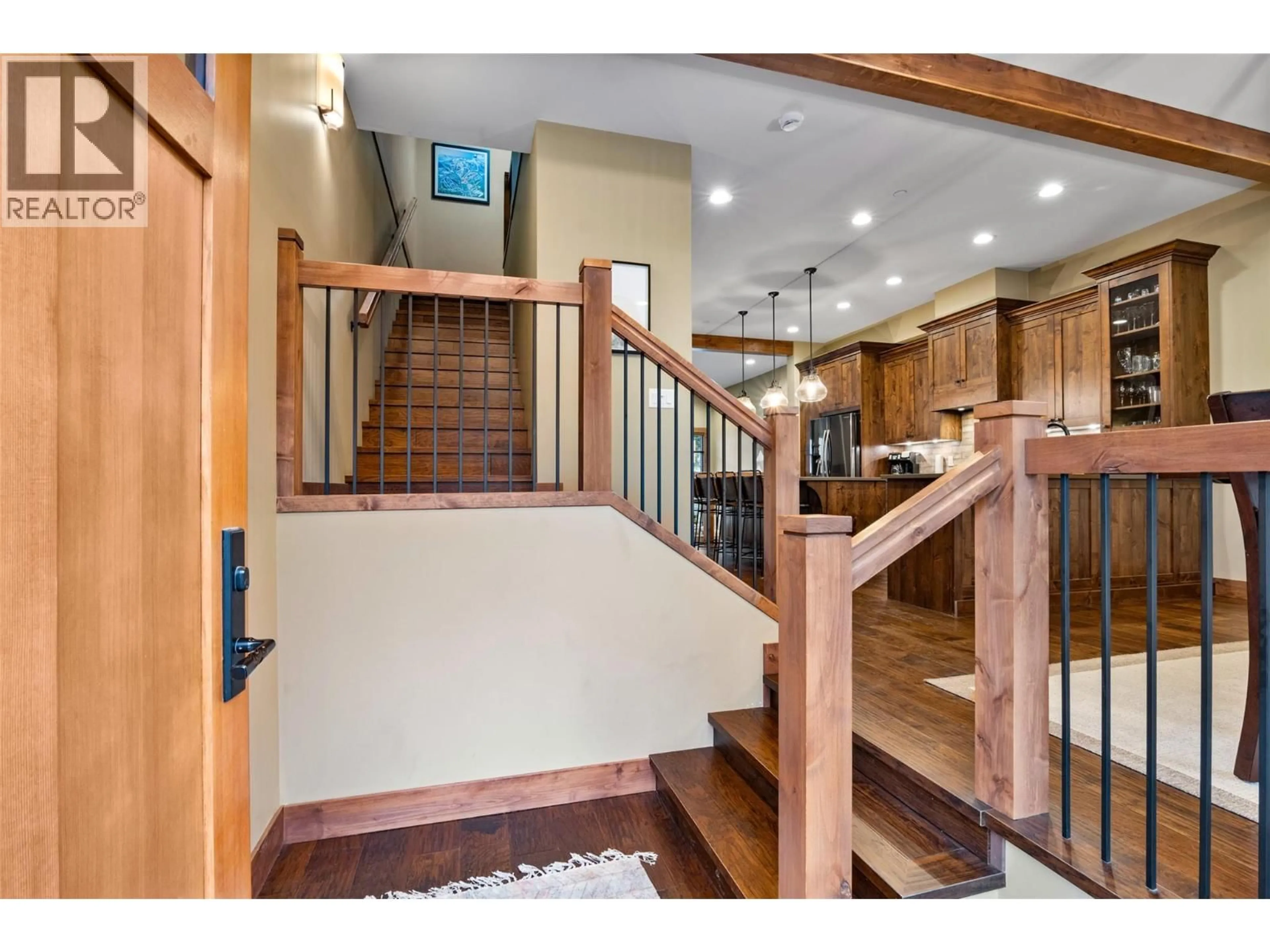 Indoor entryway for 12 - 3280 VILLAGE WAY, Sun Peaks British Columbia V0E5N0