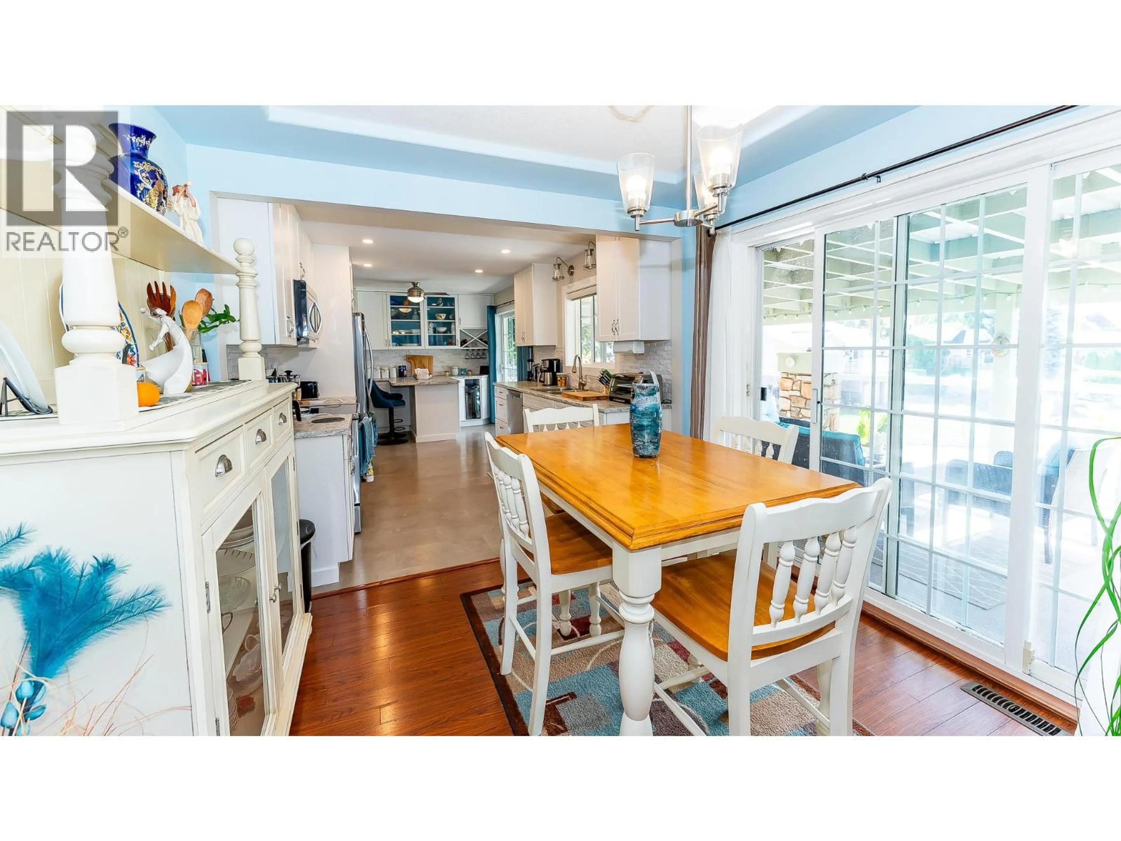Open concept kitchen, ceramic/tile floor for 1291 49 AVENUE NORTHEAST, Salmon Arm British Columbia V1E3P1