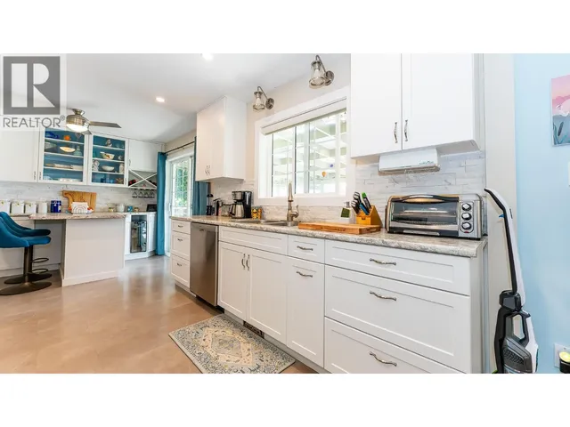 1291 49 AVENUE NORTHEAST, Salmon Arm 3