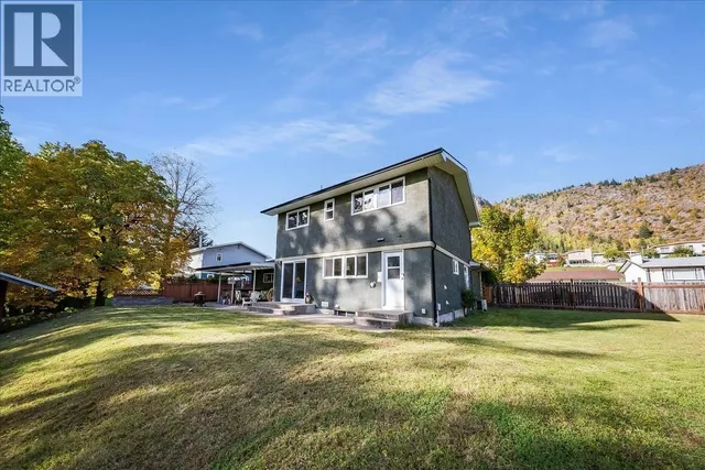 3866 CARNATION DRIVE, Trail 3