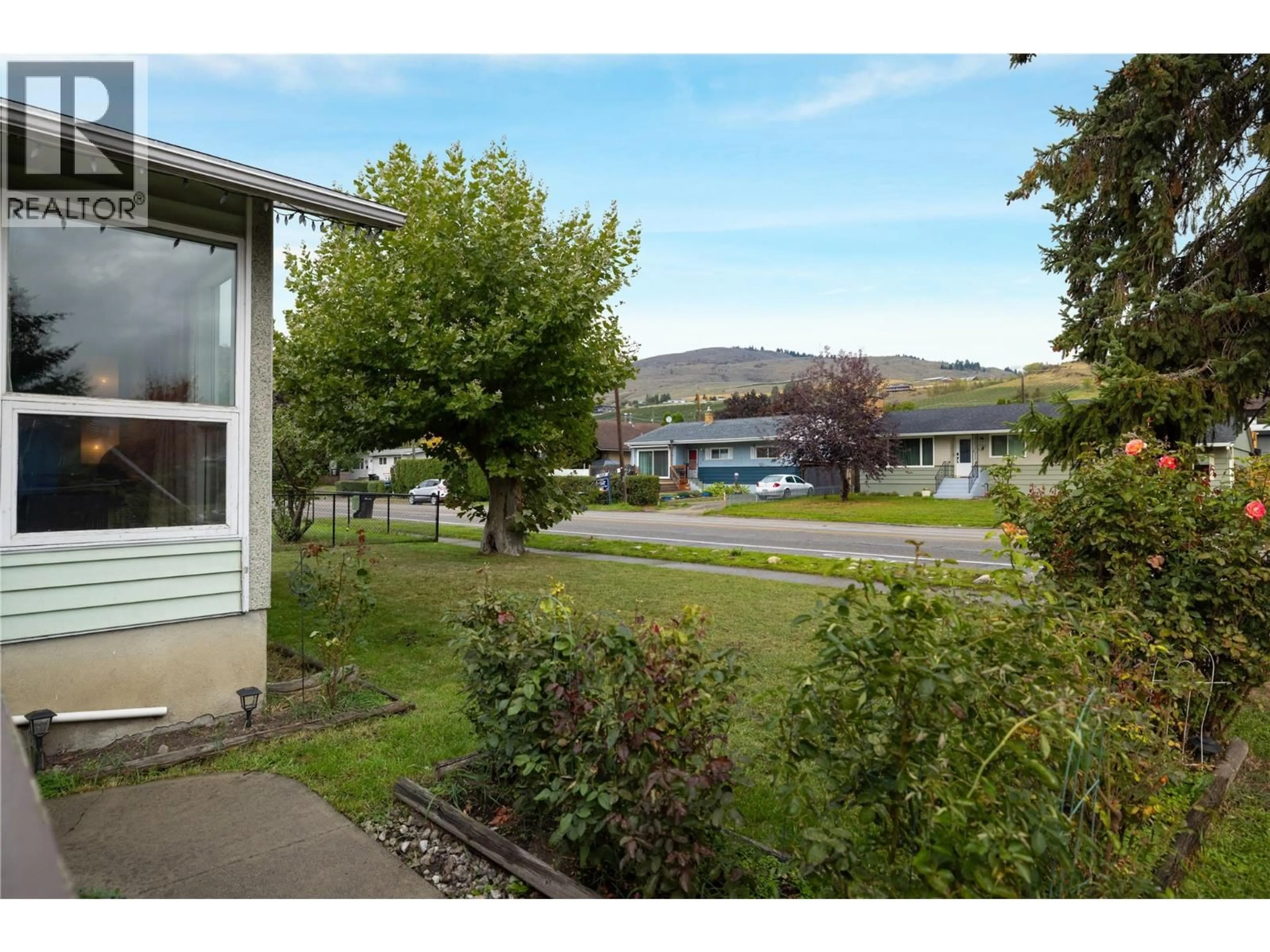 A pic from outside/outdoor area/front of a property/back of a property/a pic from drone, mountain view for 4204 27 AVENUE, Vernon British Columbia V1T1T1