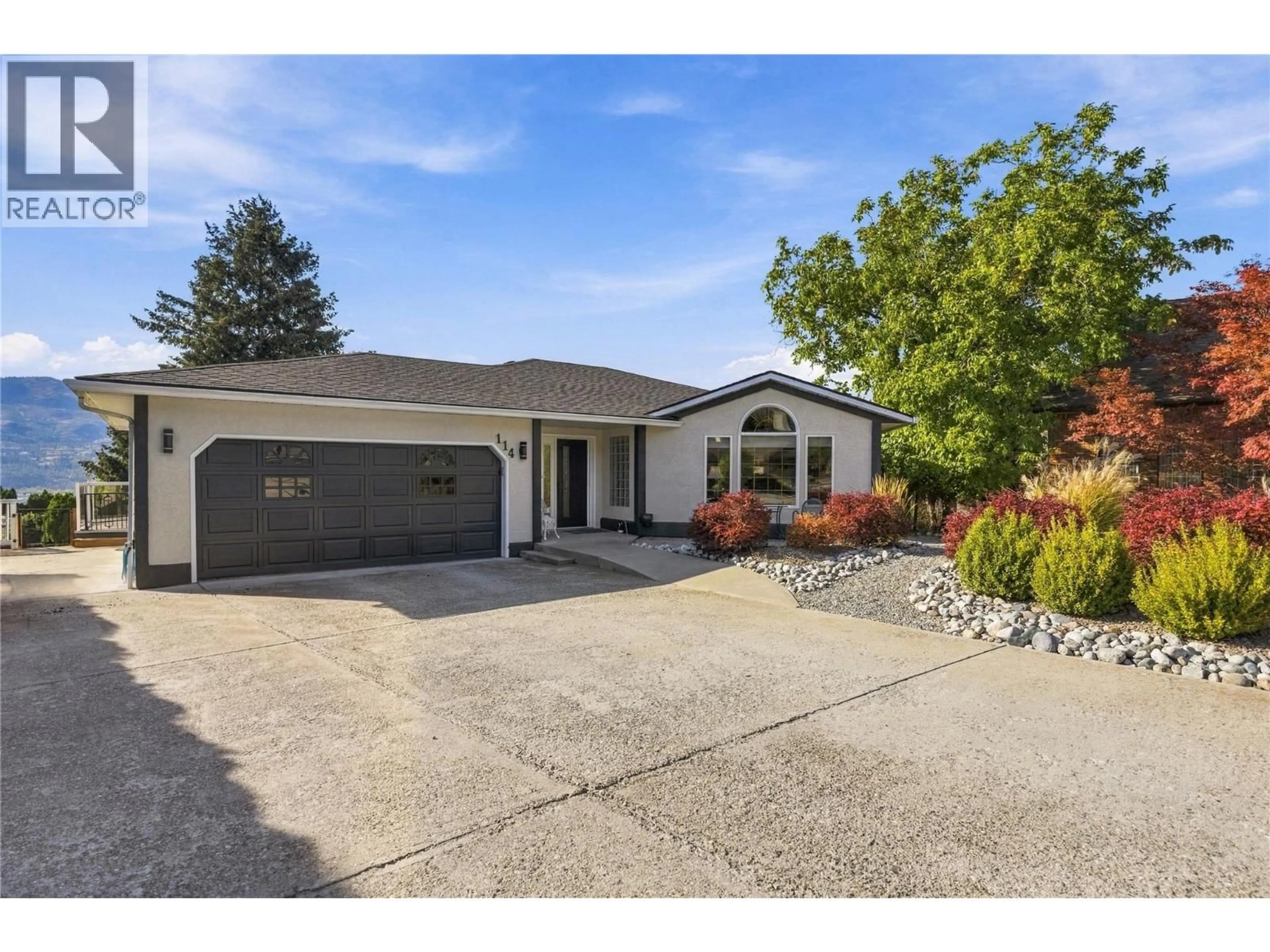 Home with vinyl exterior material, street for 114 BRENTVIEW COURT, Penticton British Columbia V2A8H2
