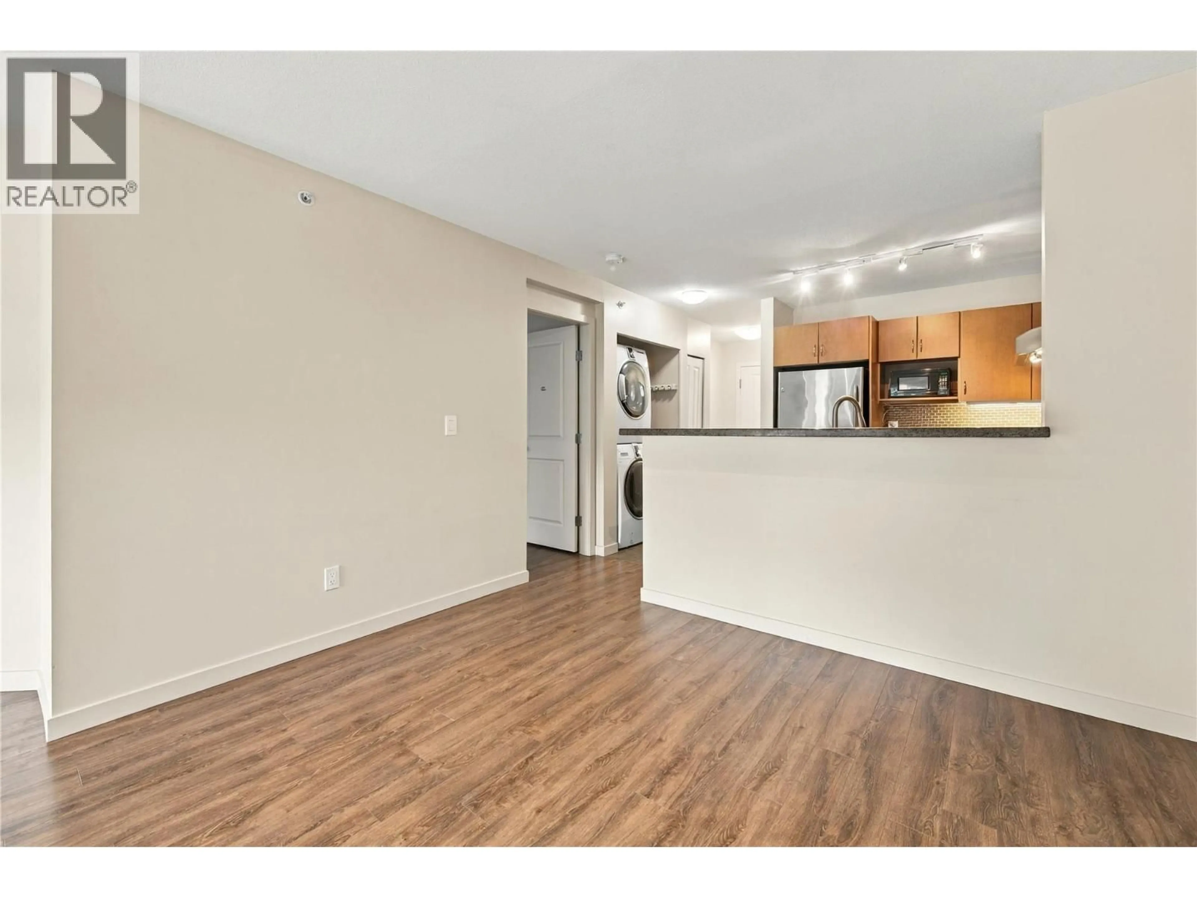 A pic of a room for 412 - 563 YATES ROAD, Kelowna British Columbia V1V2V3