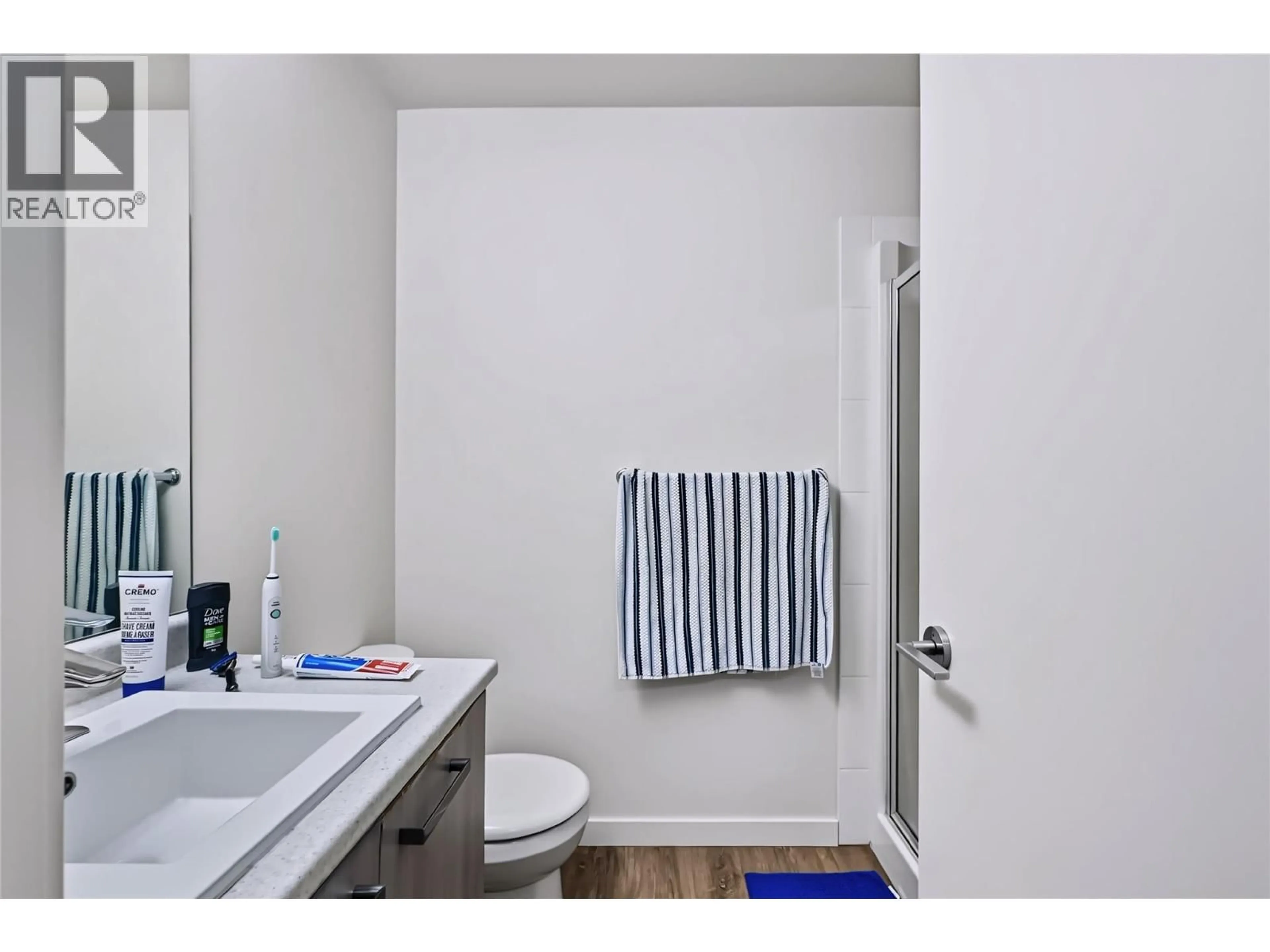 Standard bathroom, unknown for 105 - 935 ACADEMY WAY, Kelowna British Columbia V1V3C9