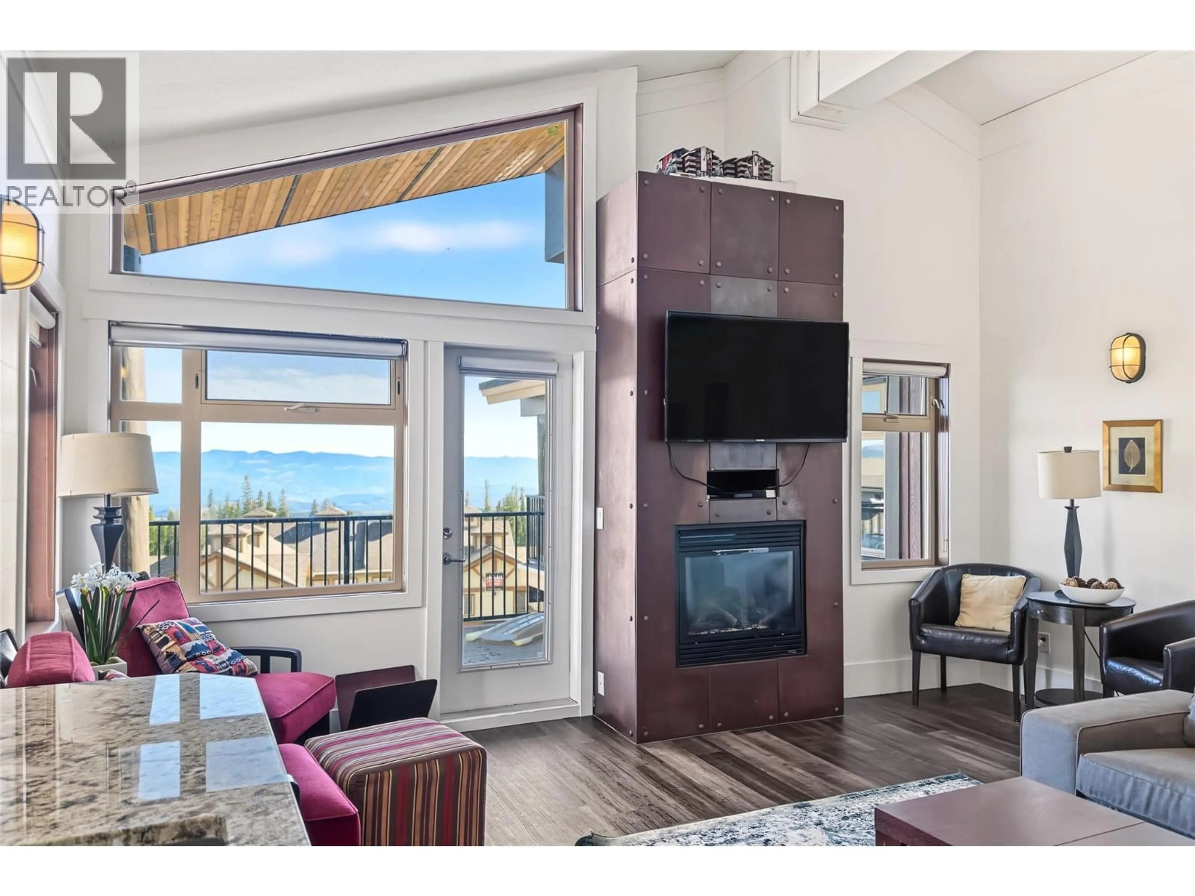 Living room with furniture, unknown for 406 - 5030 SNOWBIRD WAY, Big White British Columbia V1P1P3