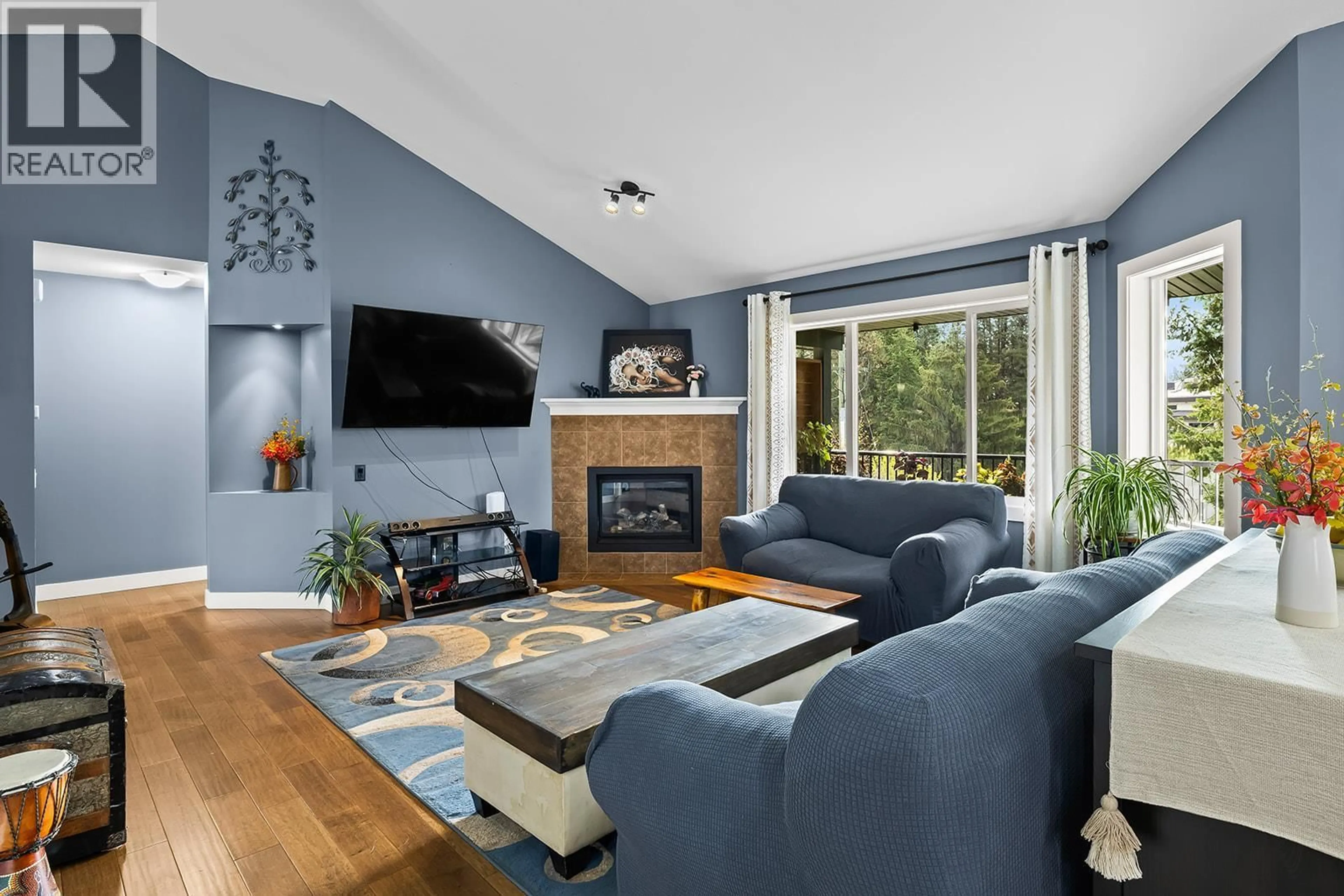 Living room with furniture, unknown for 2095 BERNAU COURT, Lake Country British Columbia V4V2M7