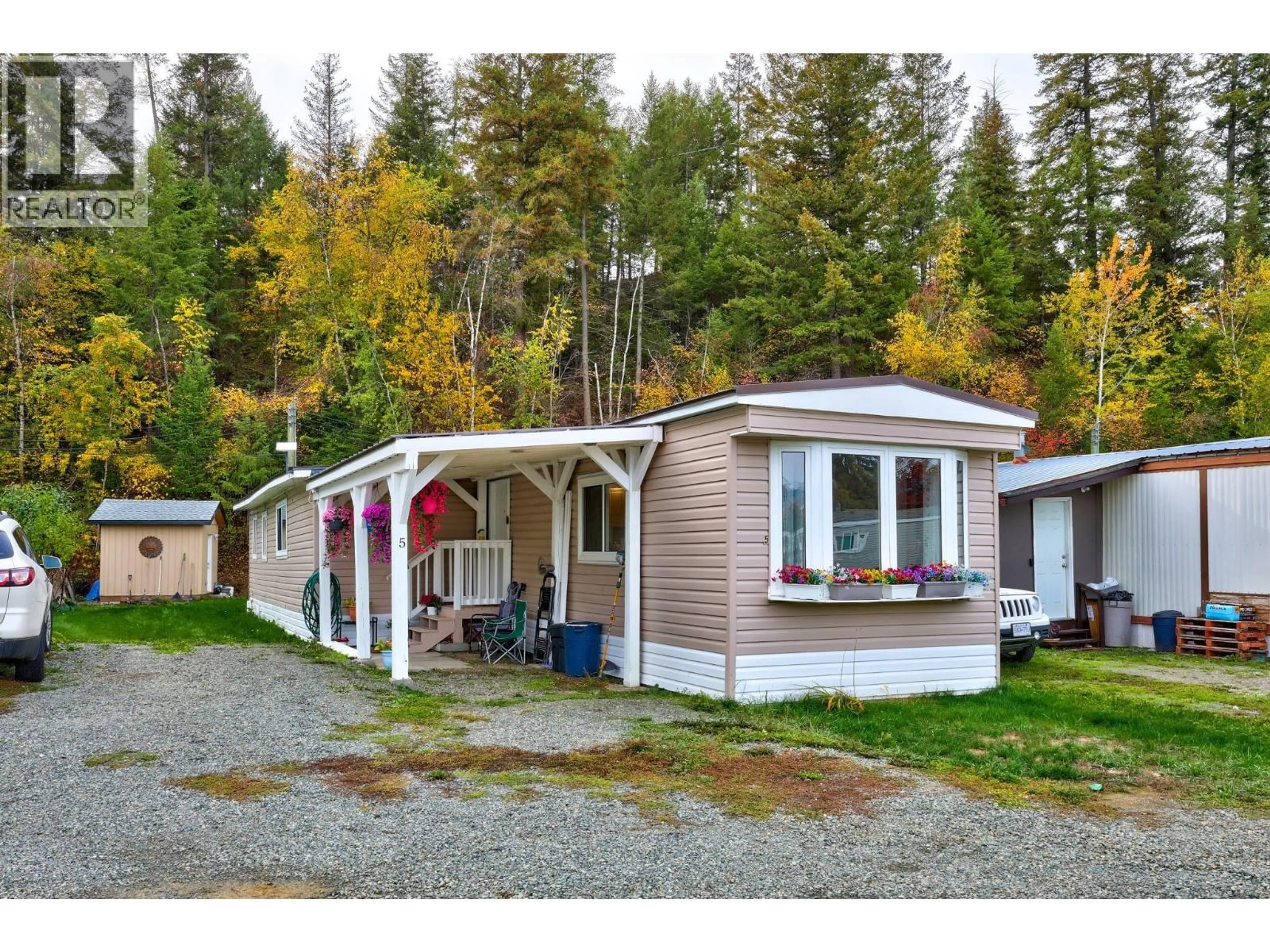 Home with vinyl exterior material, street for #5 - 4428 BARRIERE TOWN ROAD, Barriere British Columbia V0E1E0