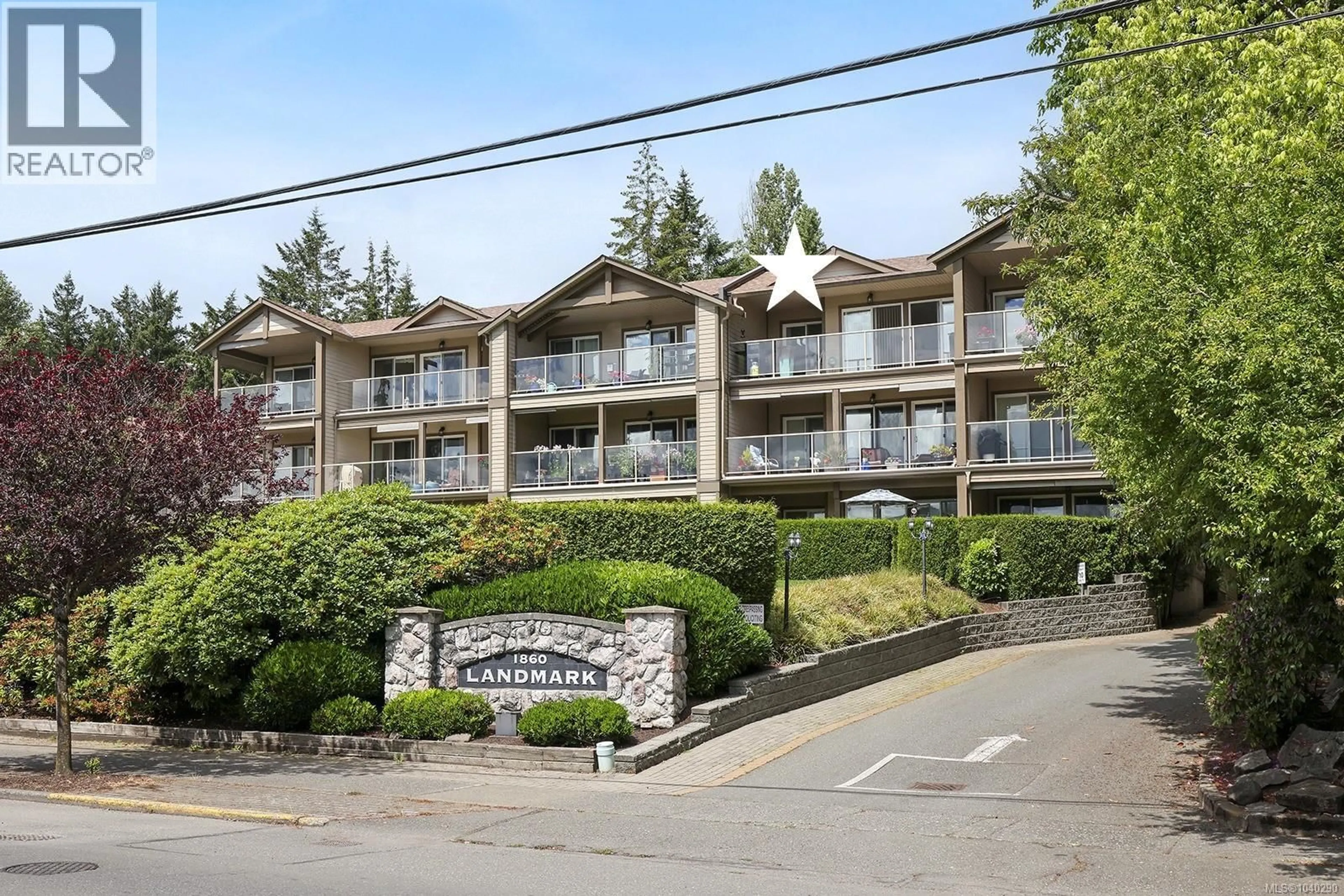 Unknown for 304 - 1860 COMOX AVENUE, Comox British Columbia V9M3M7