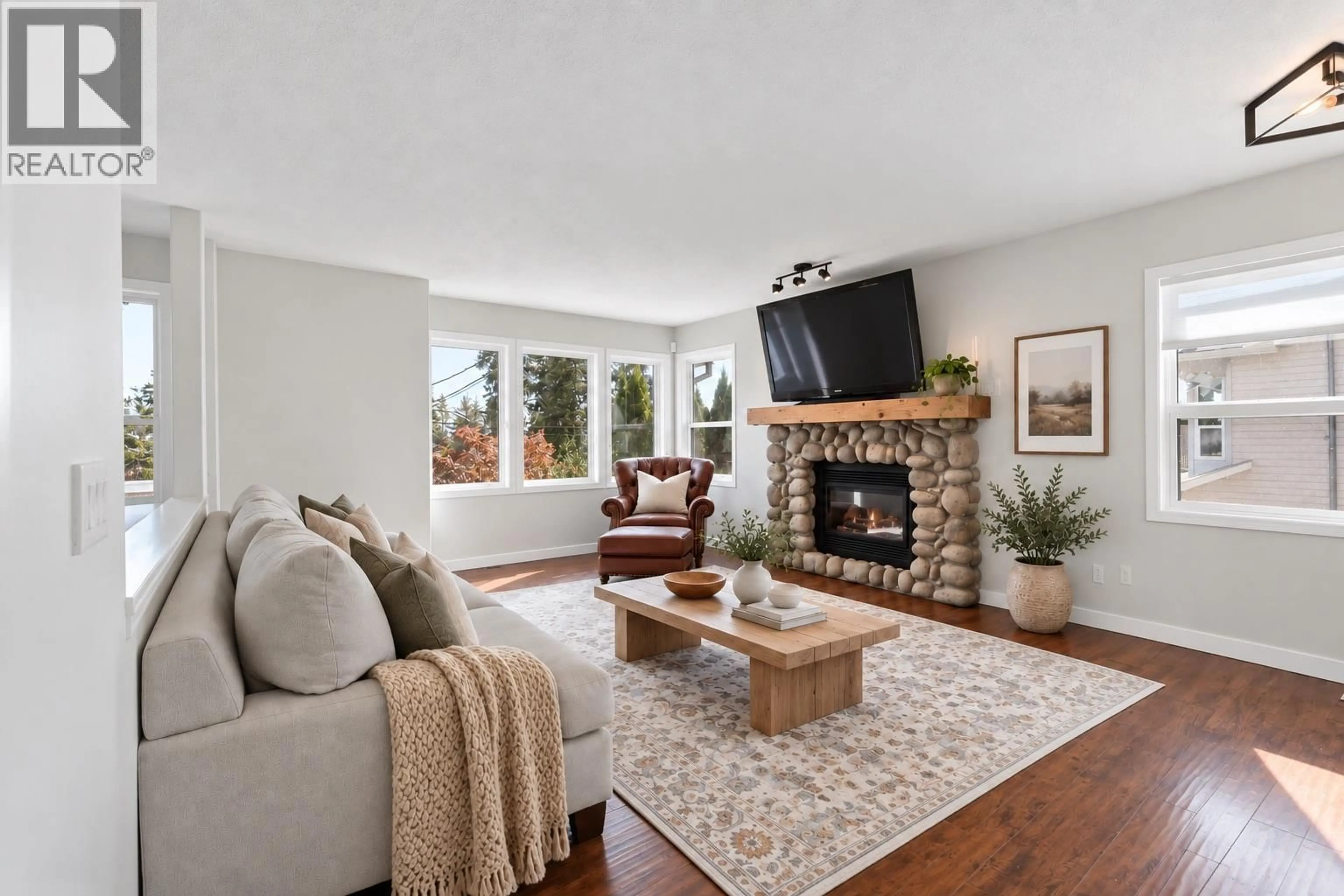Living room with furniture, unknown for 3220 MCIVER ROAD, West Kelowna British Columbia V4T1G1