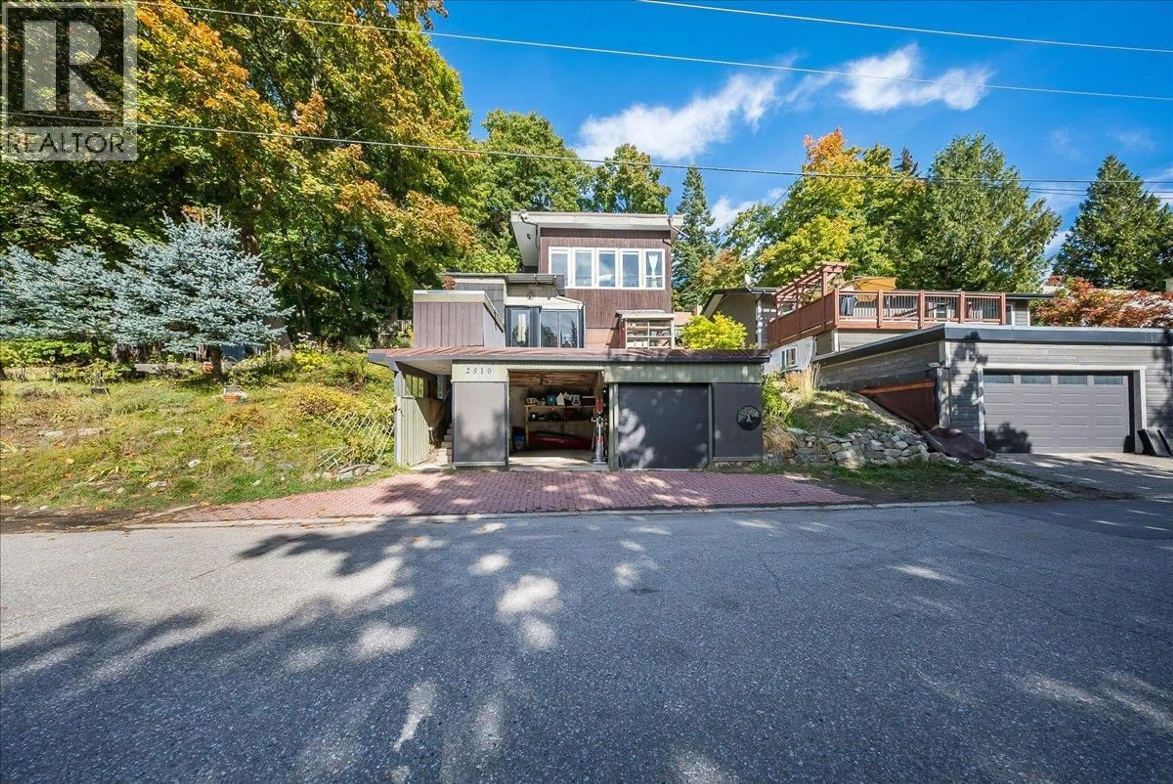 Unknown for 2510 COOKE AVENUE, Rossland British Columbia V0G1Y0