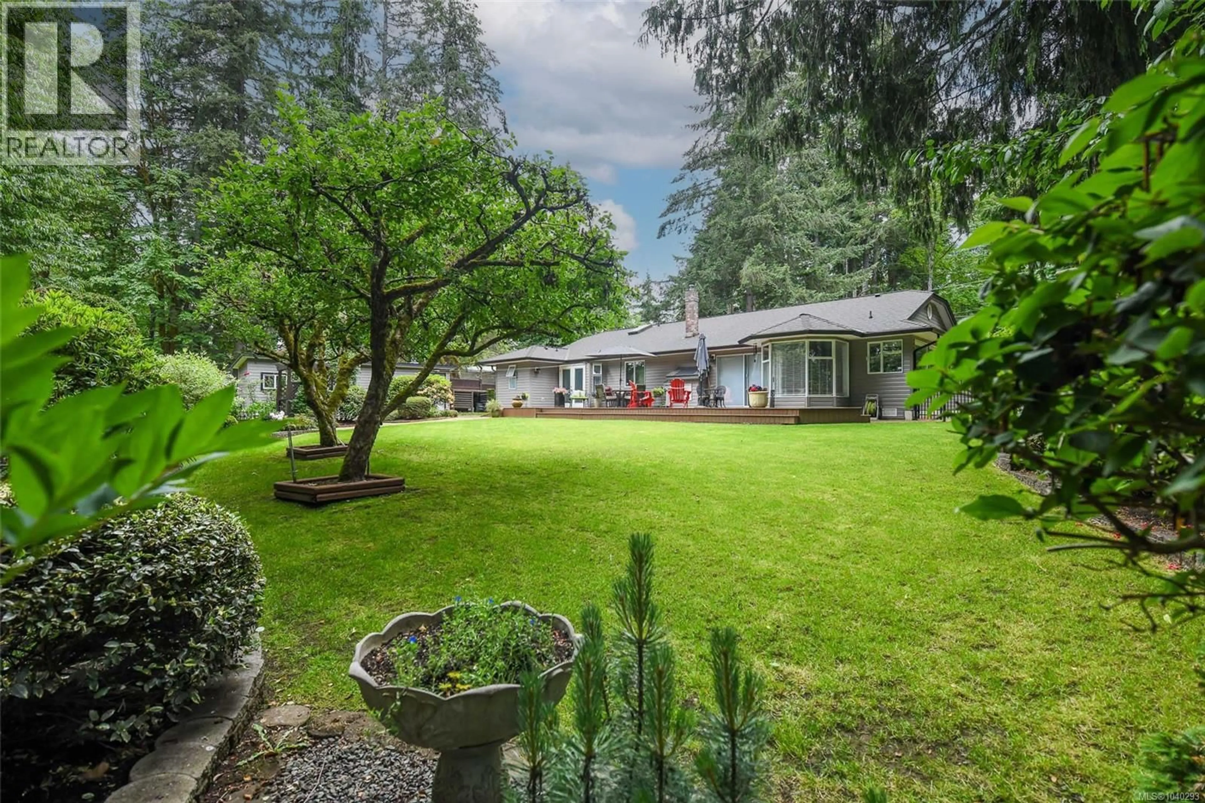 A pic from outside/outdoor area/front of a property/back of a property/a pic from drone, unknown for 408 POWERHOUSE ROAD, Courtenay British Columbia V9N9L1