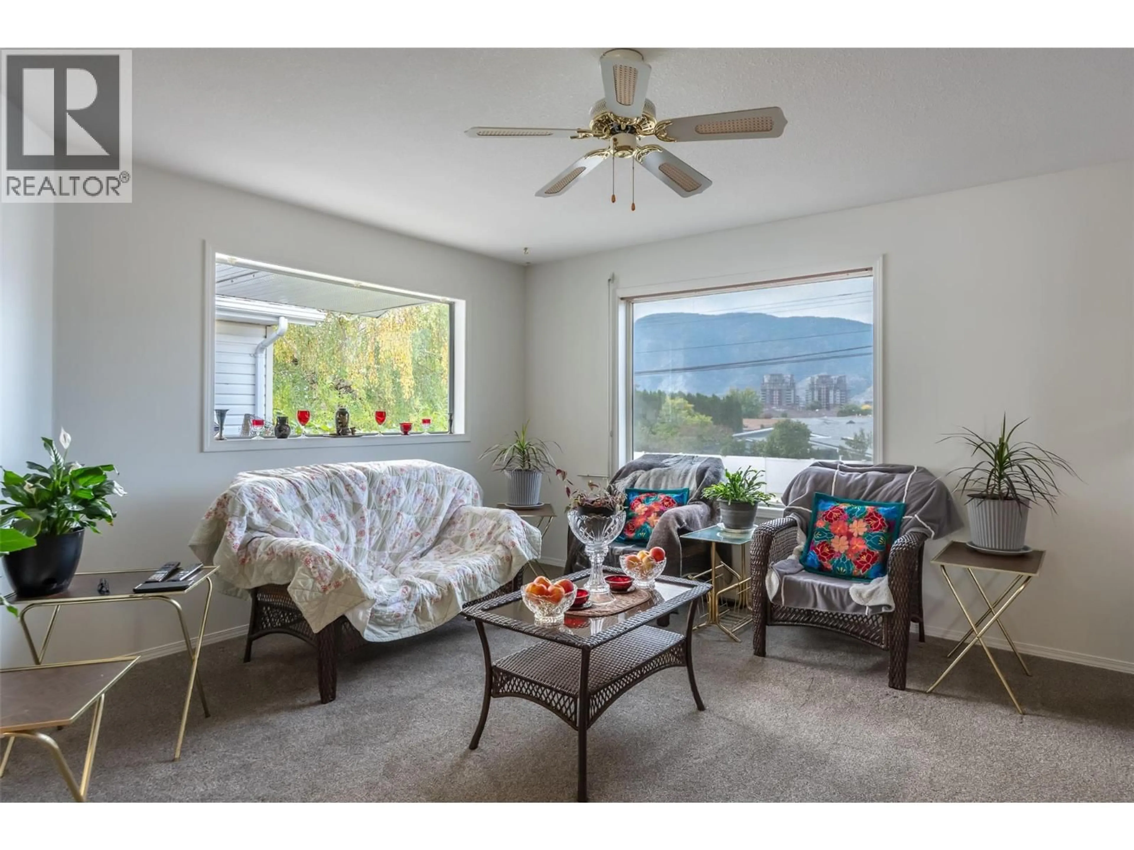 Living room with furniture, unknown for 25 - 3096 SOUTH MAIN STREET, Penticton British Columbia V2A8C2