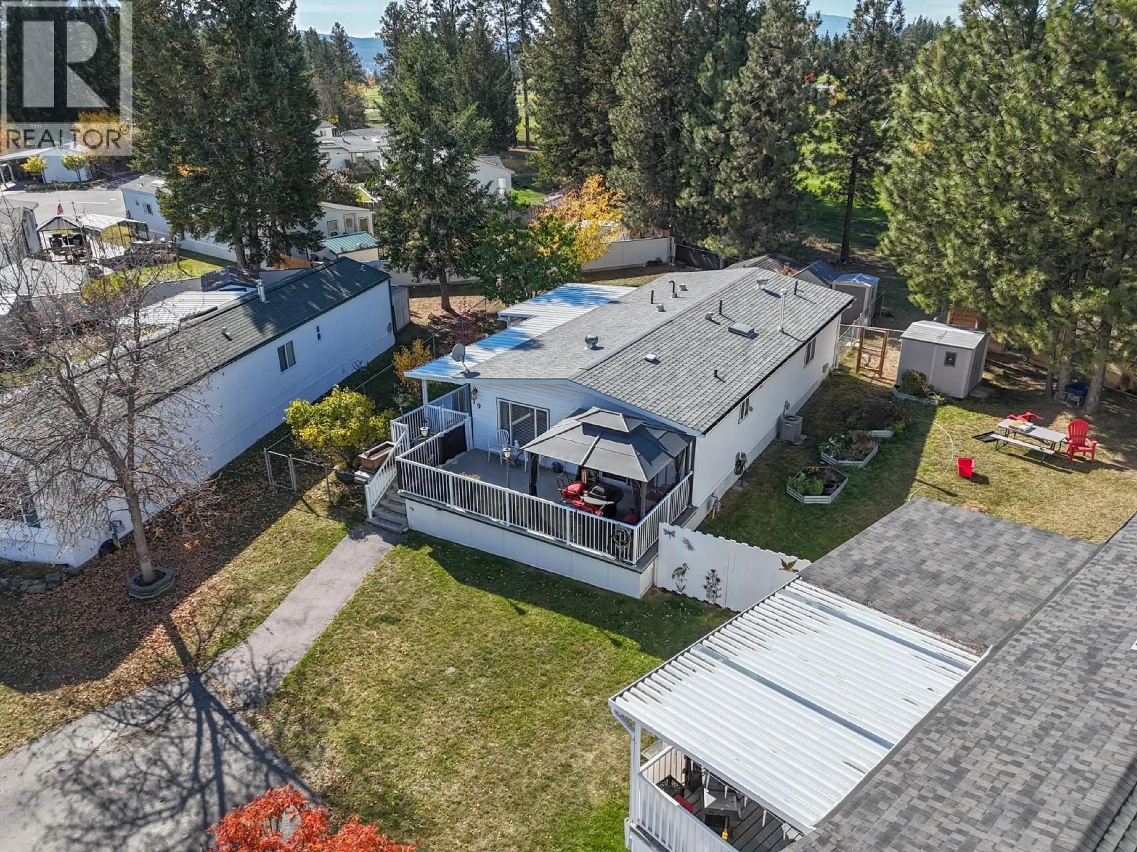 A pic from outside/outdoor area/front of a property/back of a property/a pic from drone, unknown for 10 - 2321 INDUSTRIAL 2 ROAD, Cranbrook British Columbia V1C6H3