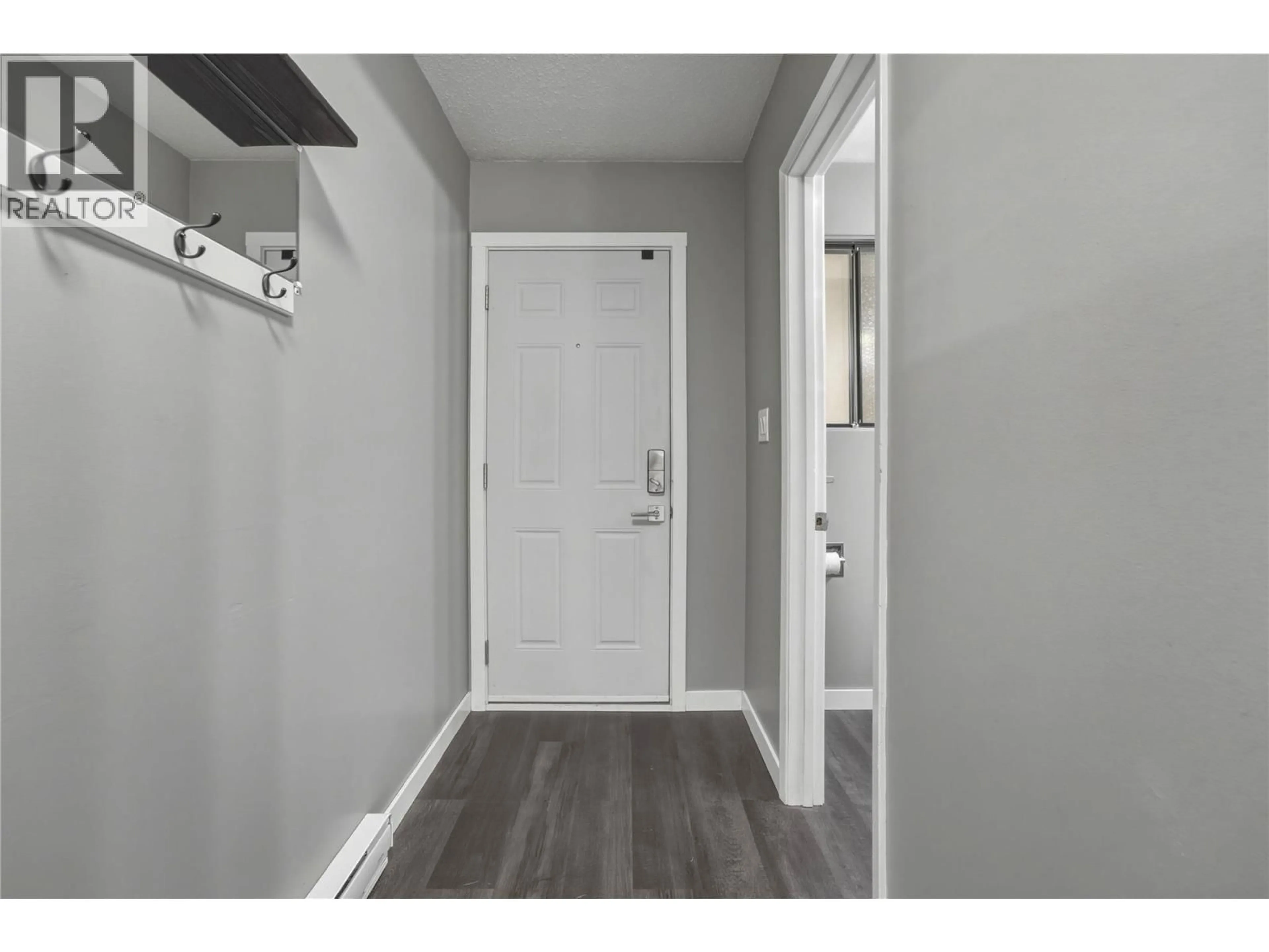 Indoor entryway for 103 - 4100 24 AVENUE, Vernon British Columbia V1T1M2