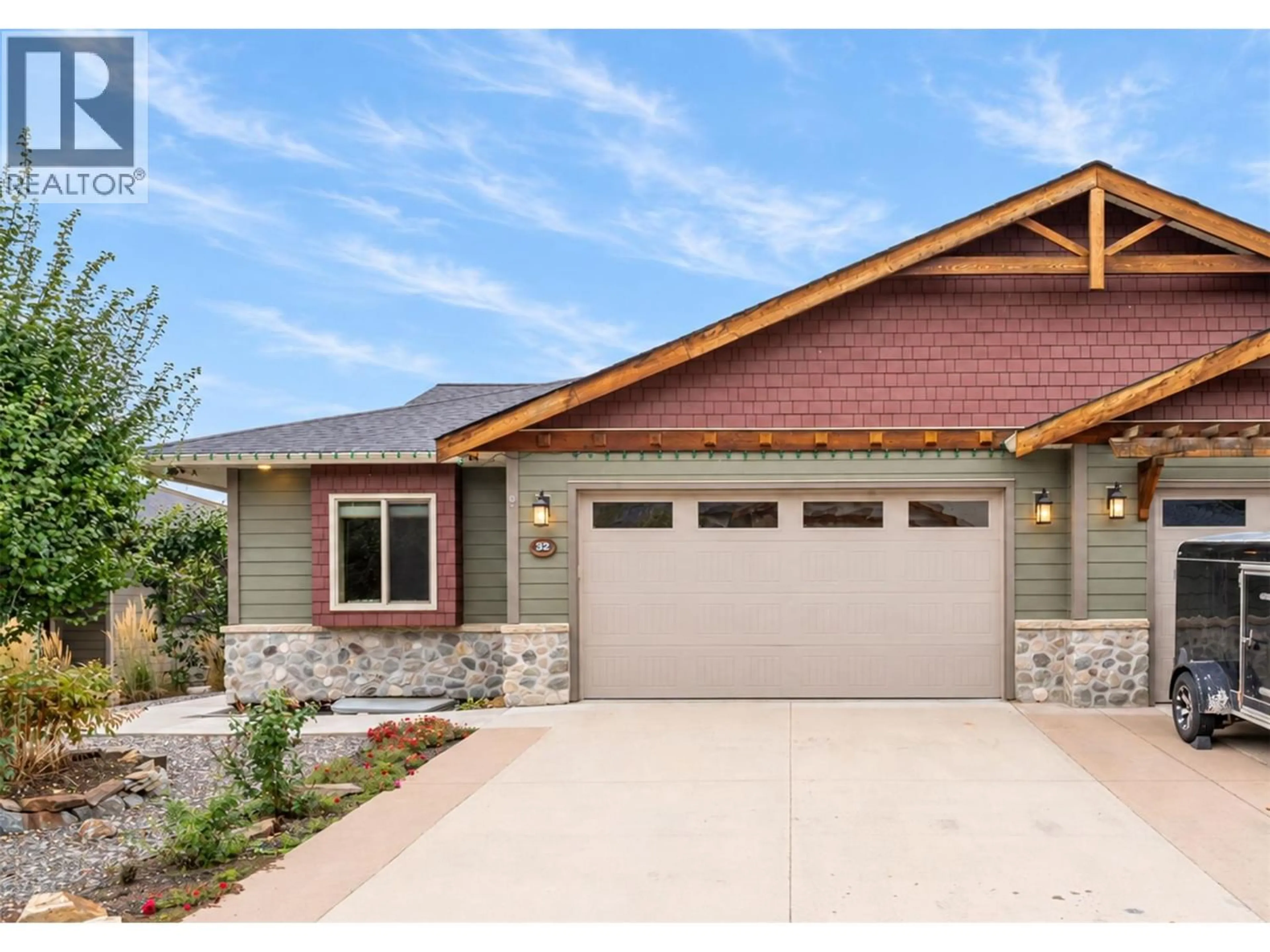 Unknown for 32 - 2444 YORK AVENUE, Armstrong British Columbia V4Y0Y3